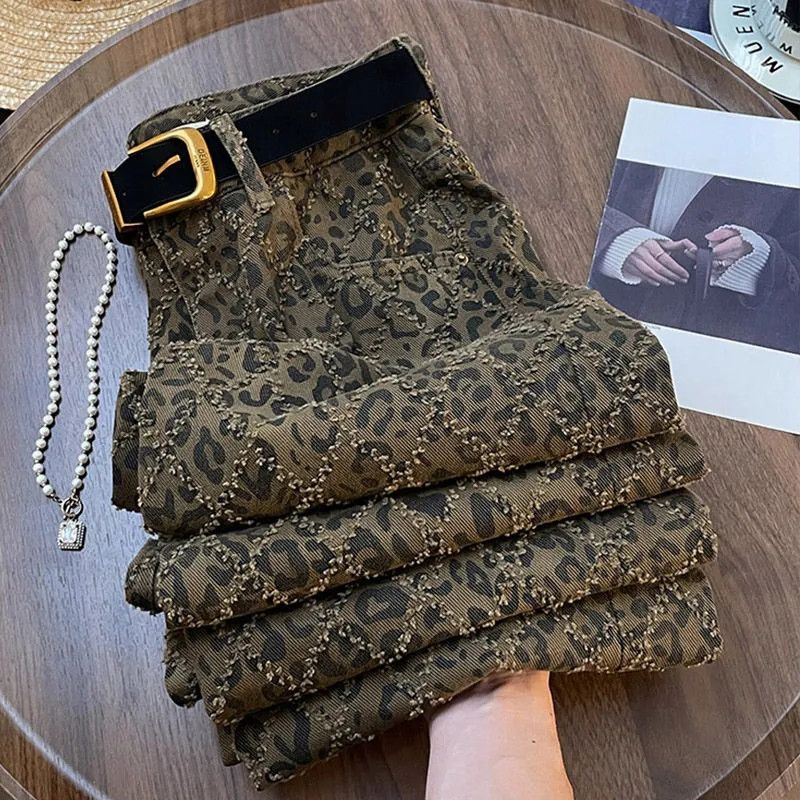 Vintage Leopard Baggy Denim Jean Size 32" / US 10 / IT 46 - 2 Thumbnail