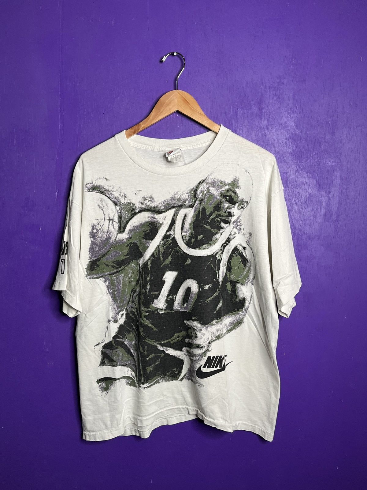 Vintage 90s Nike Tim Hardaway art style t-shirt