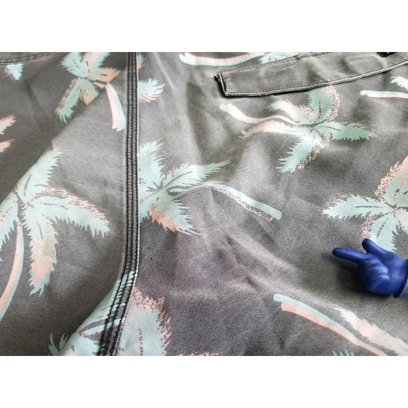 Rip Curl Rip Curl Mirage Gray Palm Print Board Shorts Men's Size 33 Quick Dry Lace Up Closure Pockets Size US 33 - 5 Thumbnail