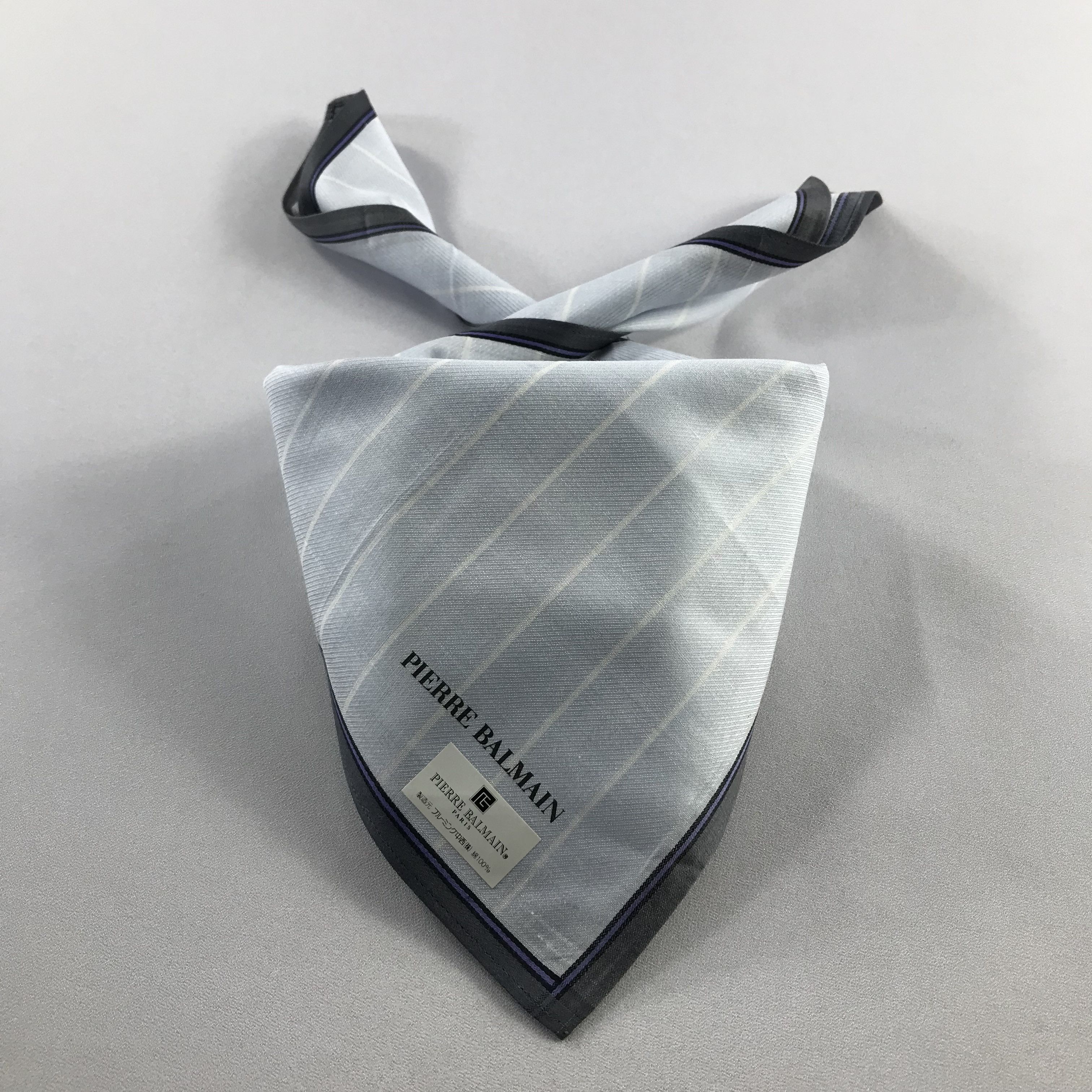 Pierre Balmain Pierre Balmain Handkerchief / Bandana / Neckerchief C609 Size ONE SIZE - 1 Thumbnail