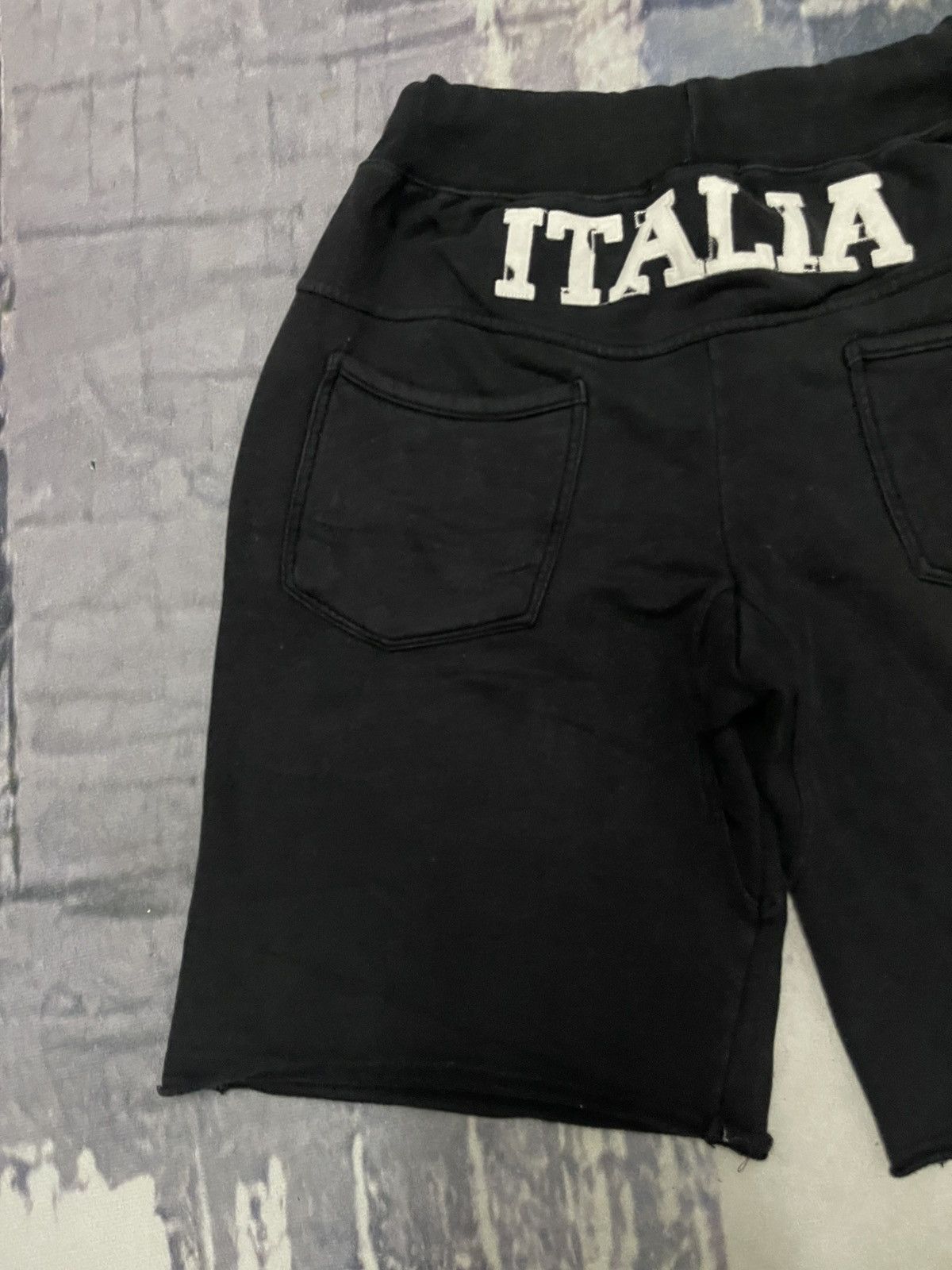 Dolce & Gabbana 2000s DOLCE & GABBANA ITALIA RUGBY CHOPPED SHORT PANT Size US 30 / EU 46 - 11 Thumbnail