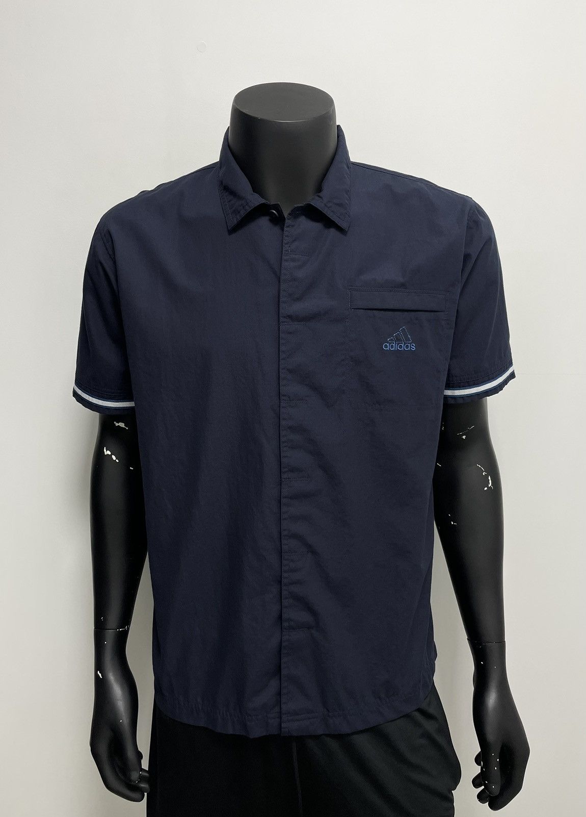Adidas Vintage Adidas Shirt Size US M / EU 48-50 / 2 - 1 Thumbnail