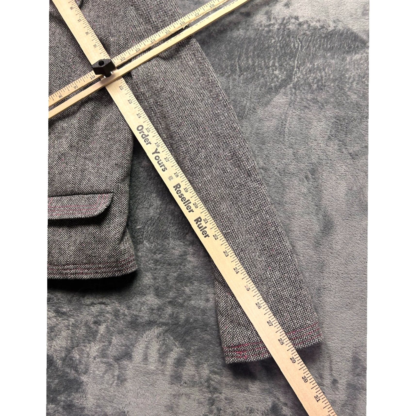 Gap VINTAGE Gap Blazer Wool Blend Tweed Button Front Short Cropped Pink Stitching Gray 6 Womens Tailored/Classic Blazer Womens) Size M / US 6-8 / IT 42-44 - 6 Thumbnail