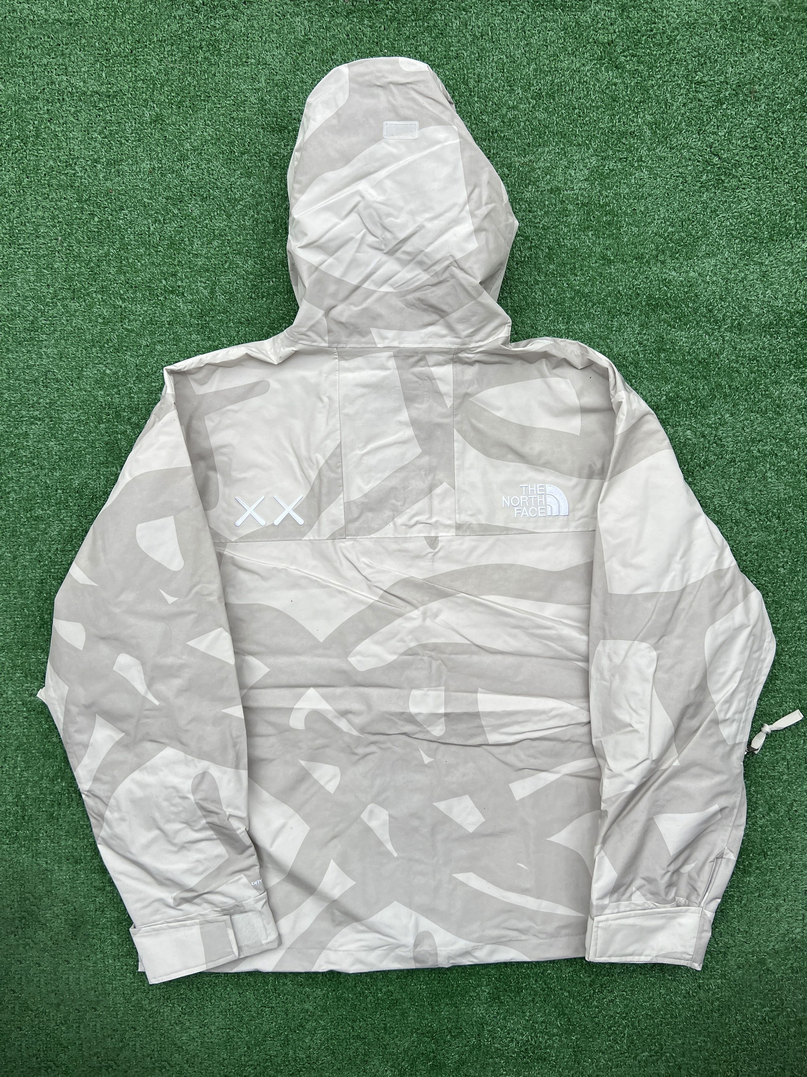 Kaws × The North Face KAWS x The North Face Mountain Jacket Size US L / EU 52-54 / 3 - 6 Thumbnail