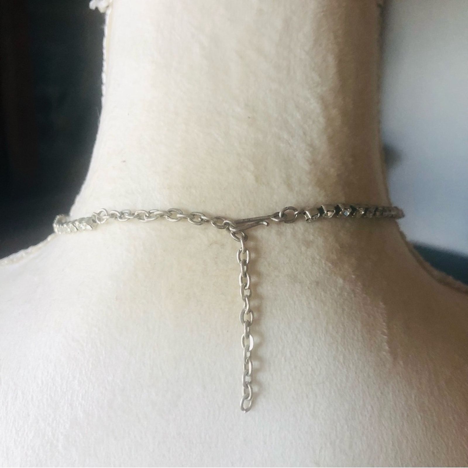 Vintage Vintage single row clear prong rhinestone choker necklace Size ONE SIZE - 7 Thumbnail