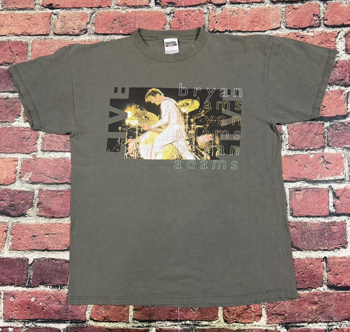 Tultex Vintage Bryan Adams 2000 Live World Tour Shirt Band T Shirt Size US XL / EU 56 / 4 - 1 Thumbnail