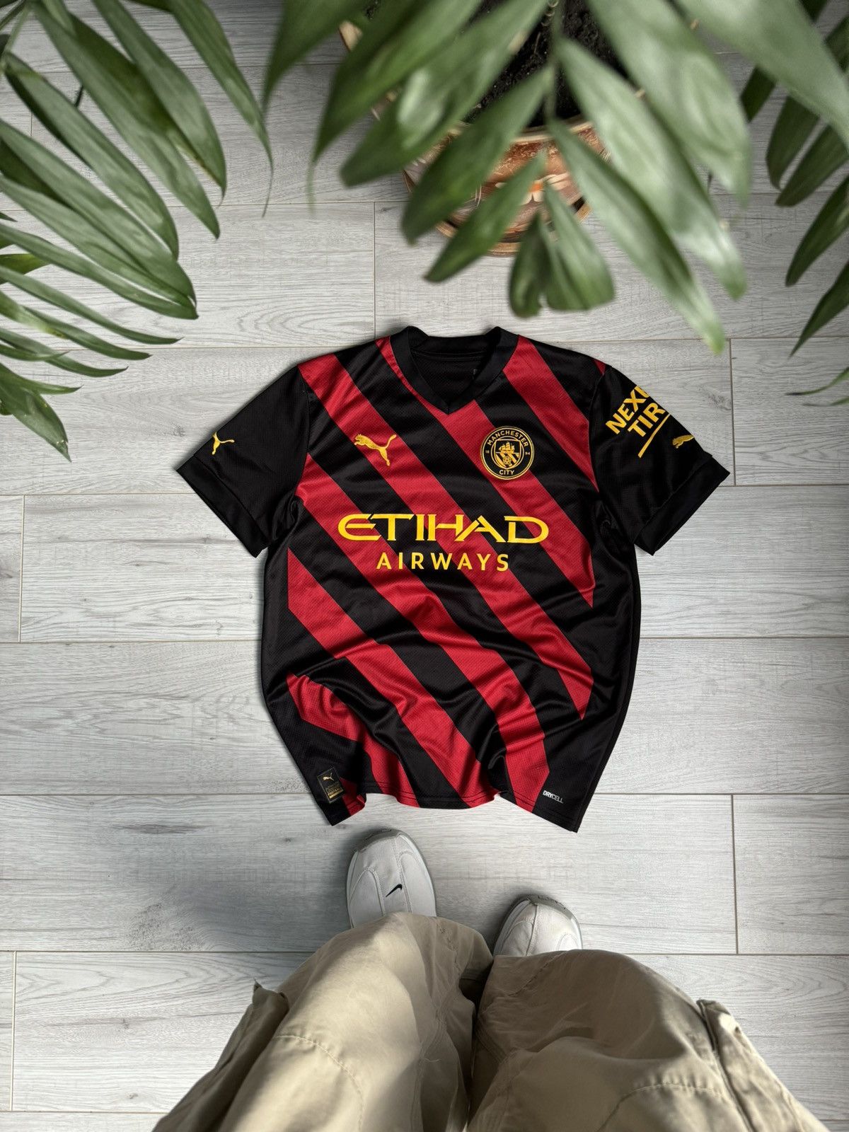 Puma #9 Haaland Manchester City Soccer Jersey Shirt 2022 kit Size US S / EU 44-46 / 1 - 2 Thumbnail