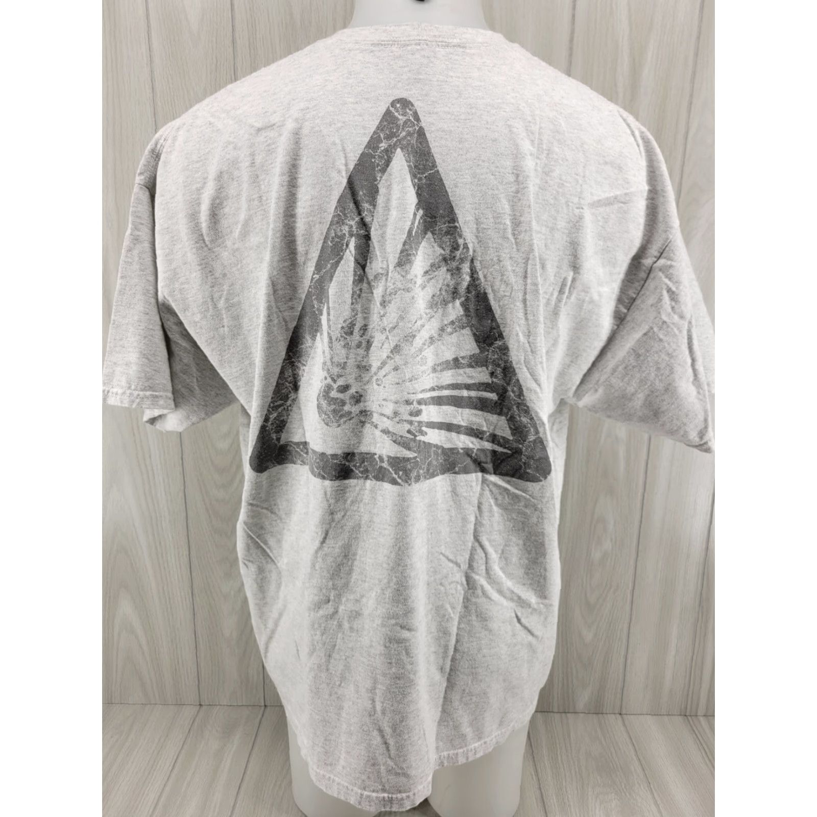 Gildan Whisper Tech Company Mens Shirt 2XL Gray T-Shirt Shirt 2XL Mens Gray Graphic Print Vintage No Size US XXL / EU 58 / 5 - 6 Thumbnail