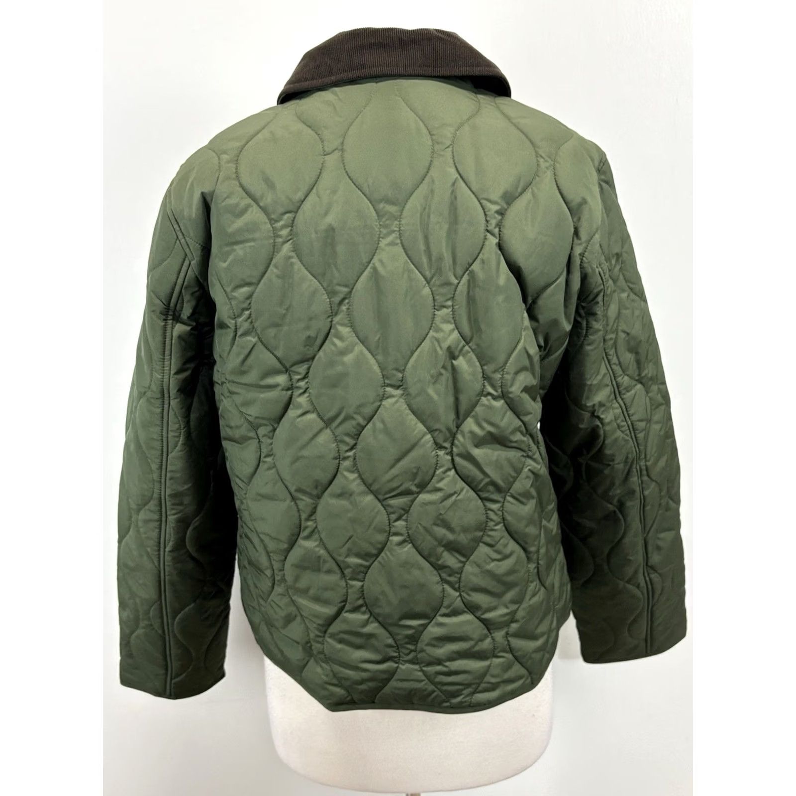J.Crew J.Crew Jacket Women's L Green Quilted Barn Coat Corduroy Collar Snap Preppy Jacket/Coat Short Sleeve Adaptive: None Size L / US 10 / IT 46 - 3 Thumbnail