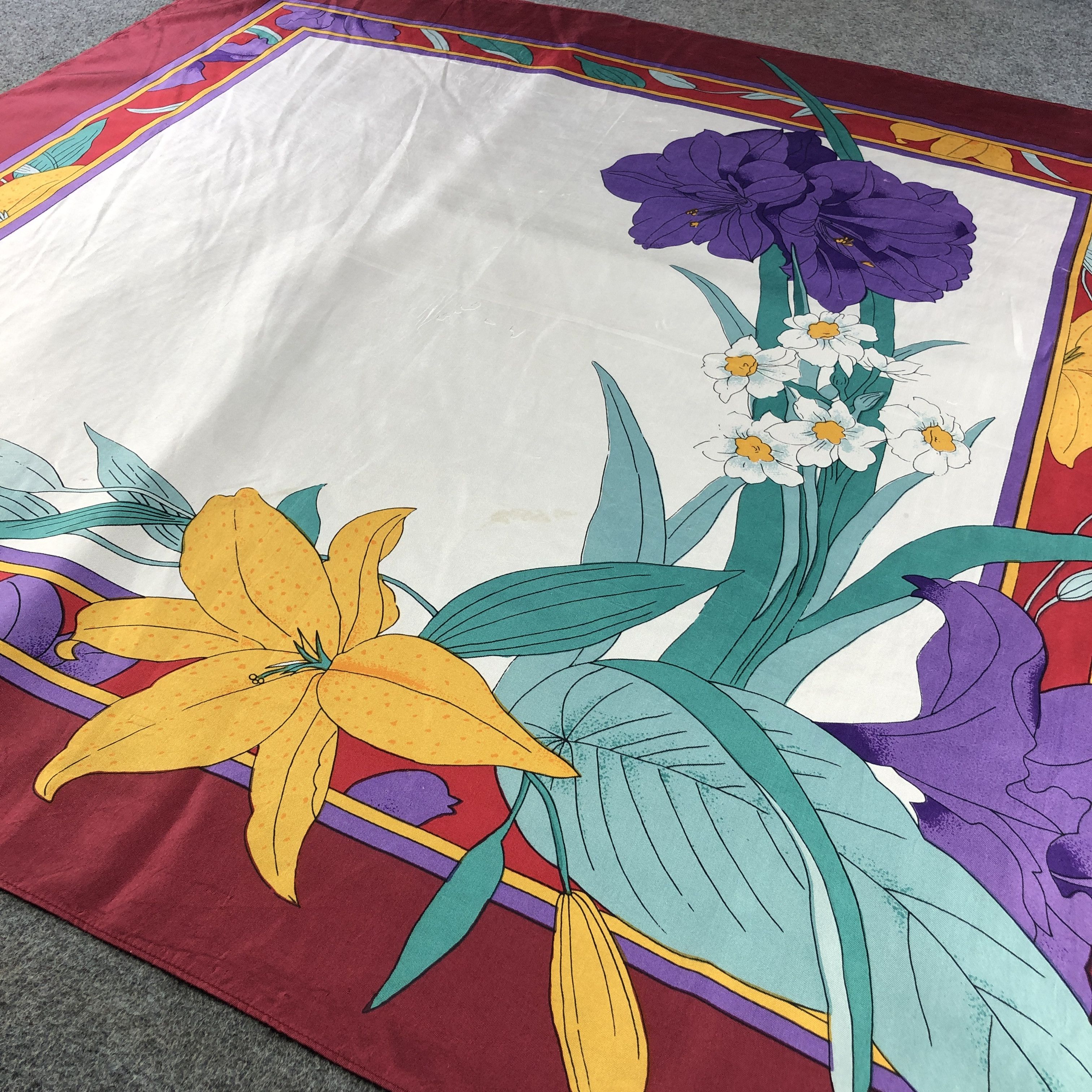 Japanese Brand Luxury Floral Silk Scarf M1127 Size ONE SIZE - 3 Thumbnail