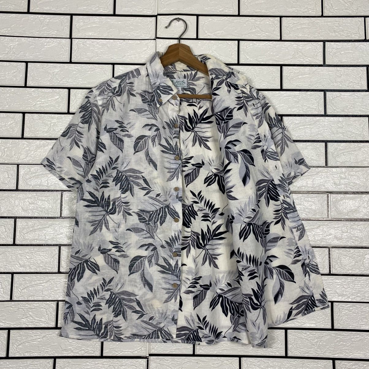 Toyo Enterprises Ani Ani Styled In Hawaii Rayon Shirt Button Full Print Size US L / EU 52-54 / 3 - 12 Thumbnail