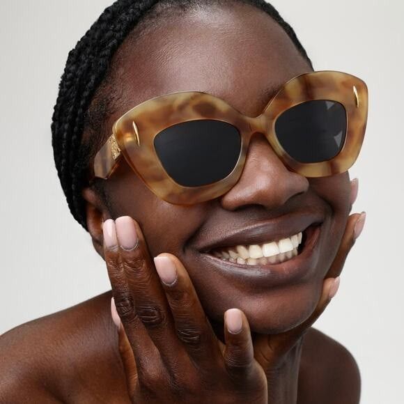 Loewe Loewe Women Sunglasses LW40127F ANAGRAM 53V NEW AUTHENTIC Size ONE SIZE - 10 Thumbnail