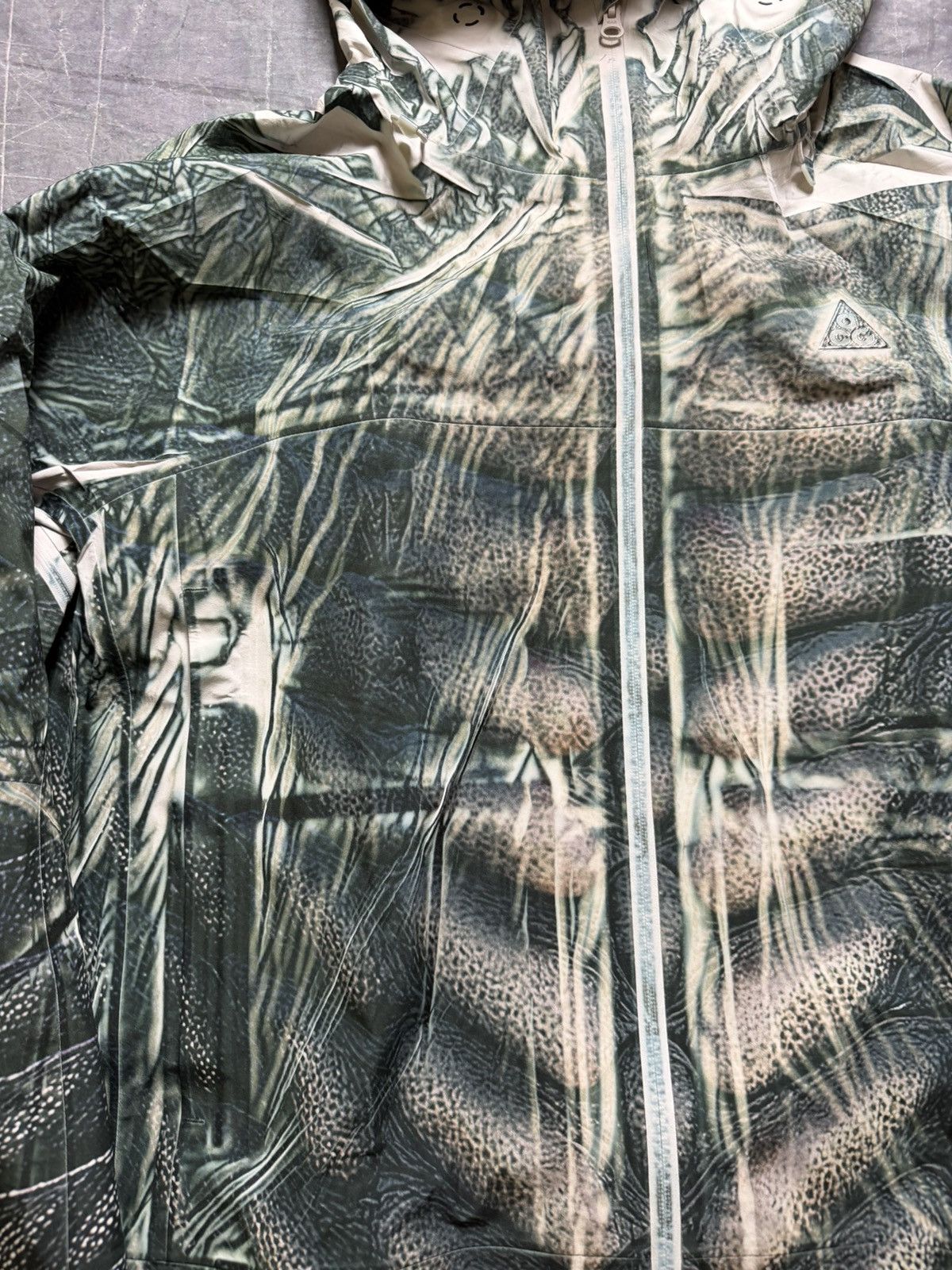 Nike ACG Nike by Yaku ACG Goretex Reptiloid Jacket 1 of 1 Size US L / EU 52-54 / 3 - 4 Thumbnail