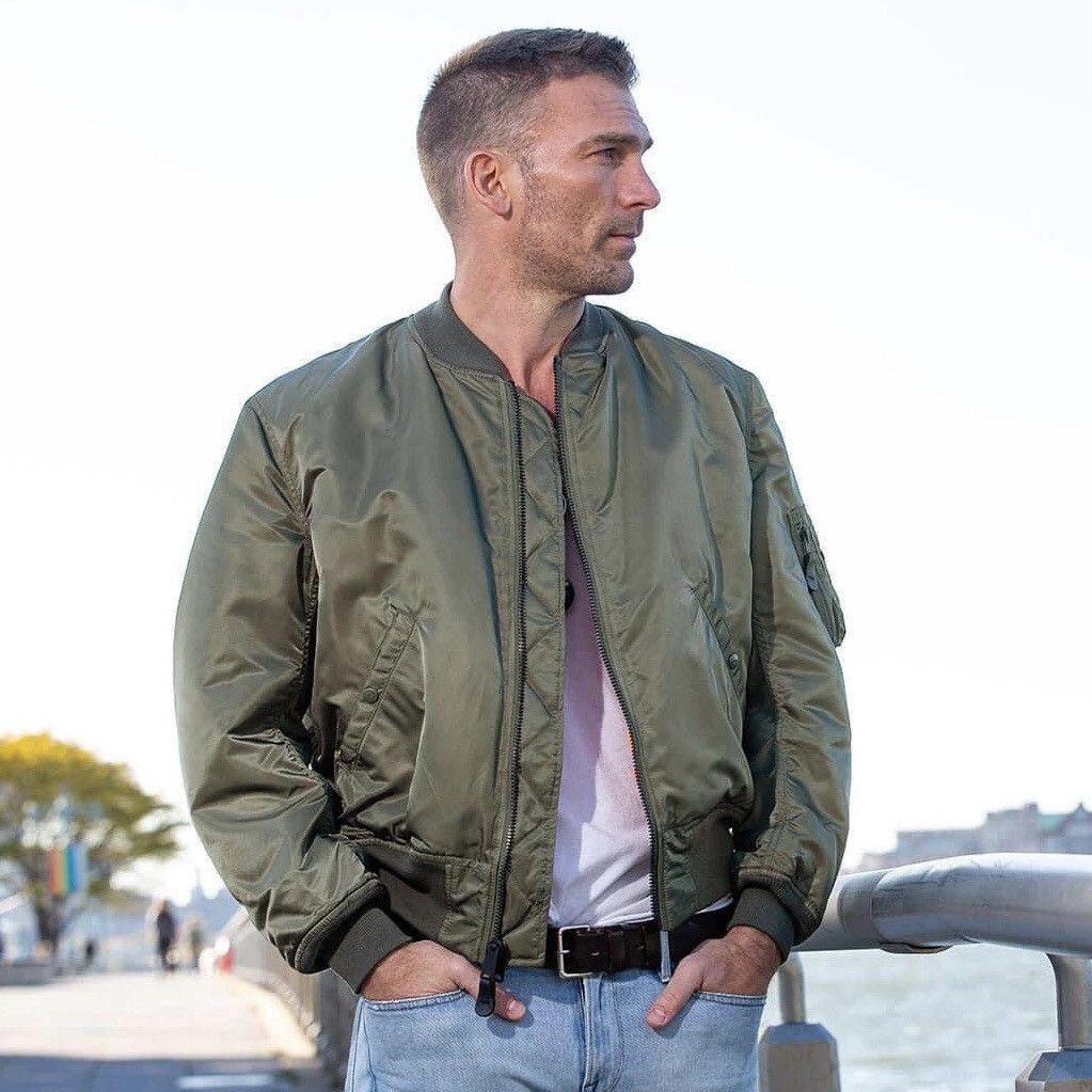 image of Vintage Alpha Industries Ma-1 Flyer's Bomber Jacket in Green, Men's (Size Large)