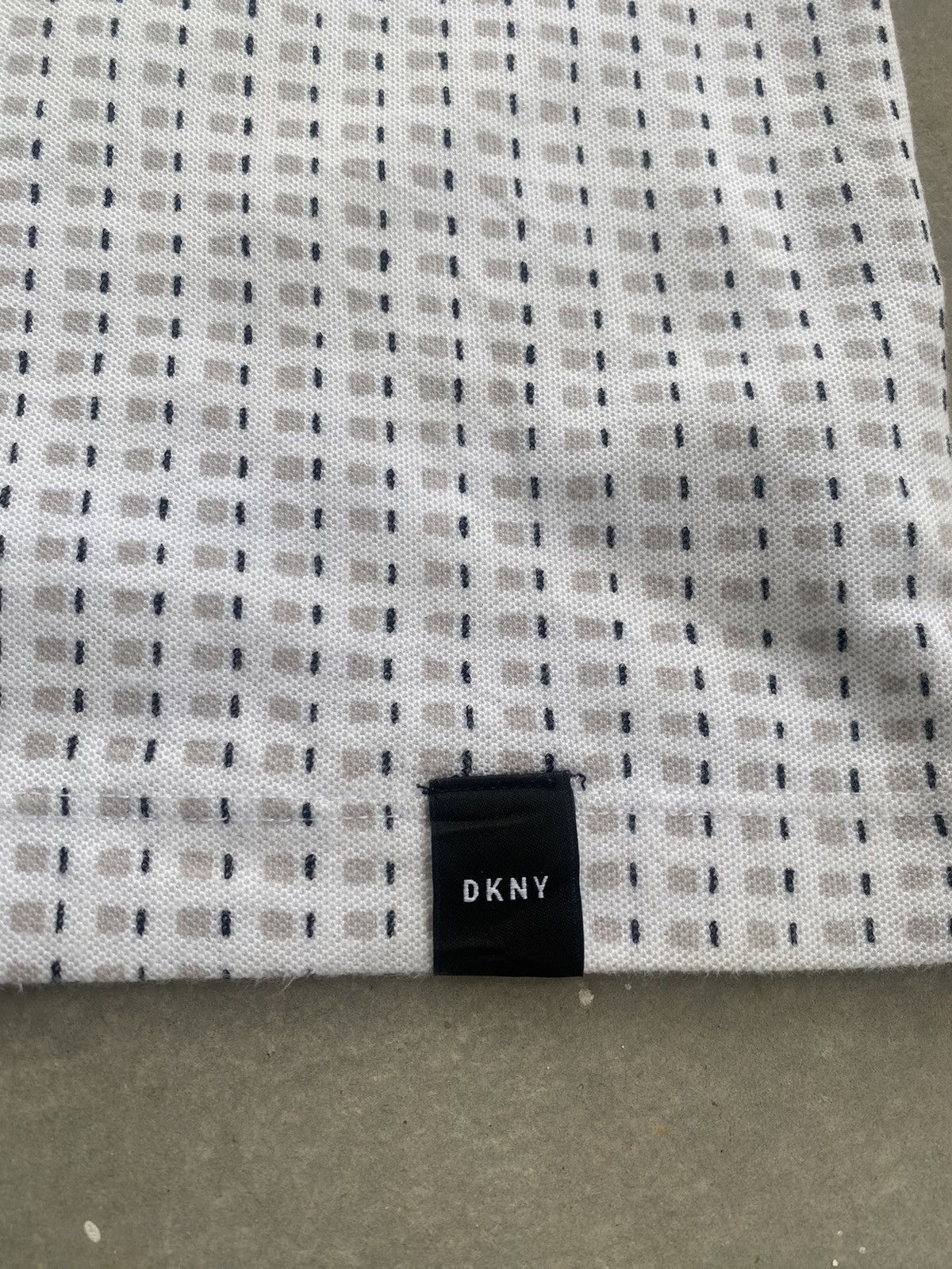 DKNY × Donna Karan VINTAGE DKNY TEE FALL 2019 POLO TEE Size US XL / EU 56 / 4 - 2 Thumbnail