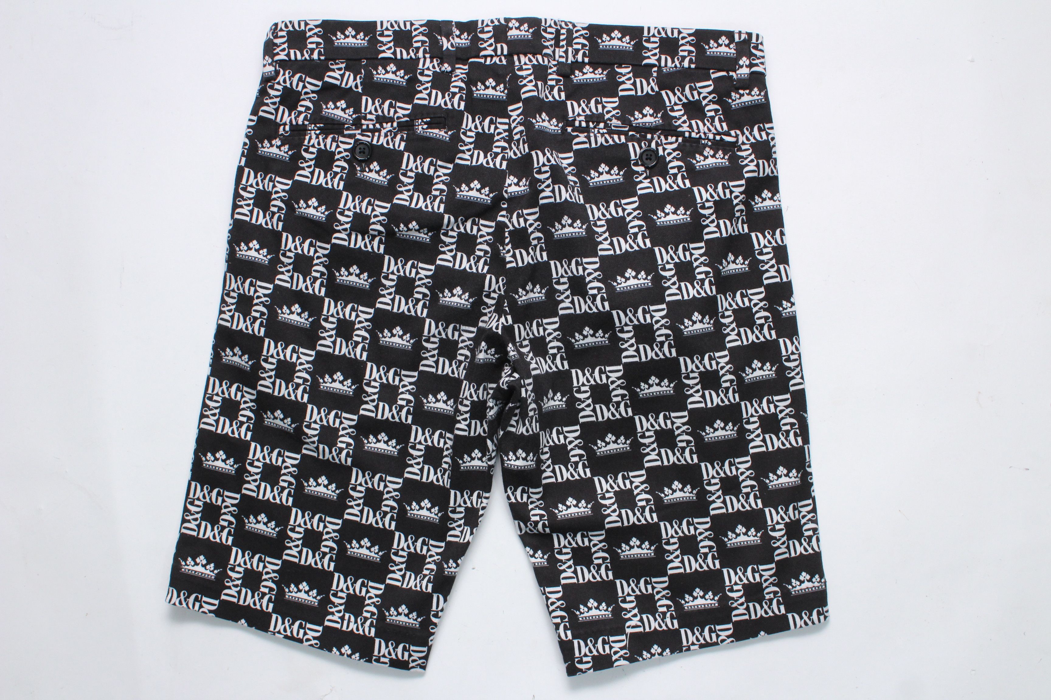 Dolce & Gabbana Dolce & Gabbana All-Over Logo Crown Print Shorts IT 44 / 28 Size US 28 / EU 44 - 2 Thumbnail
