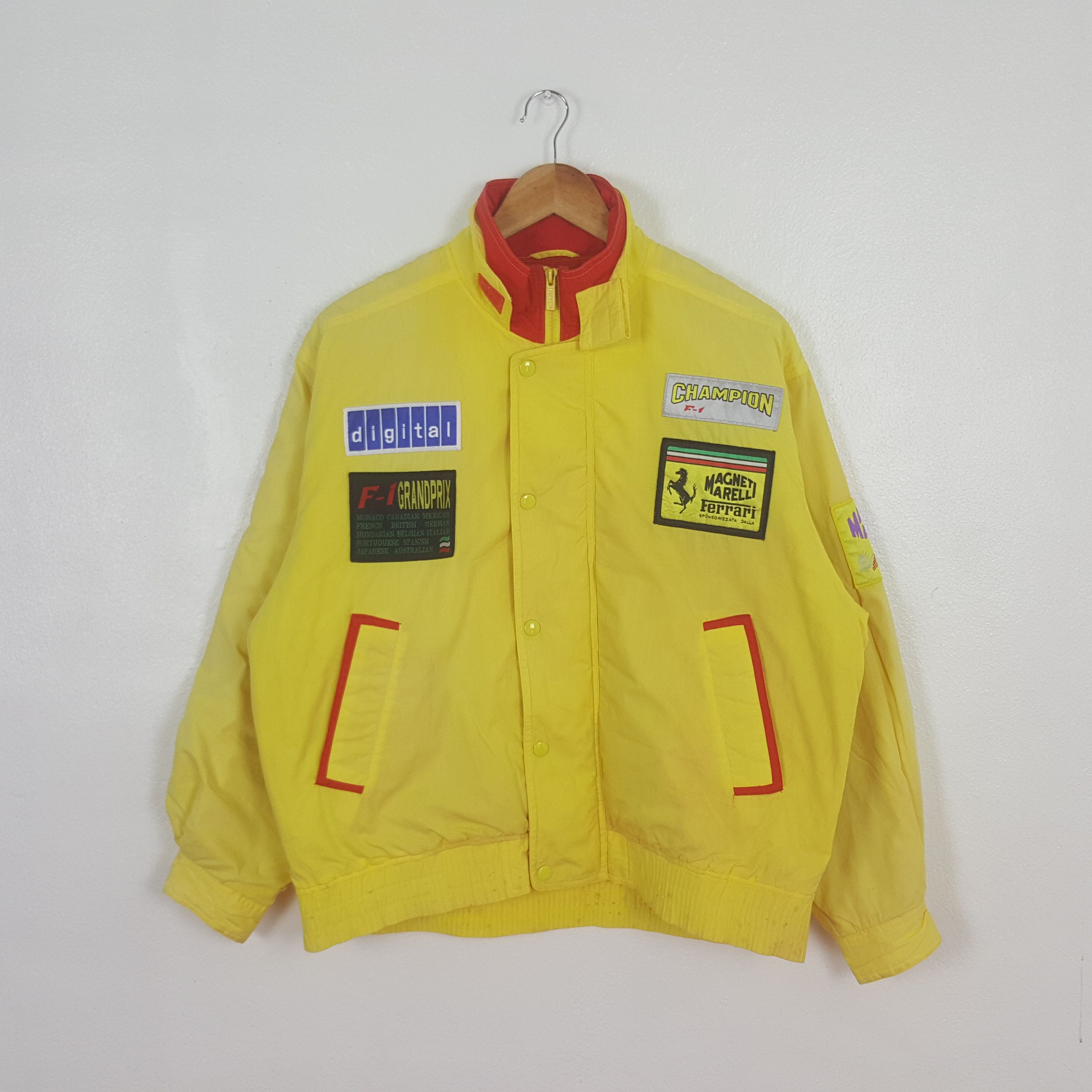 Dunlop Vintage Ferrari Magneti Marelli F1 Bombers Jacket C315N22 Size US XL / EU 56 / 4 - 1 Thumbnail