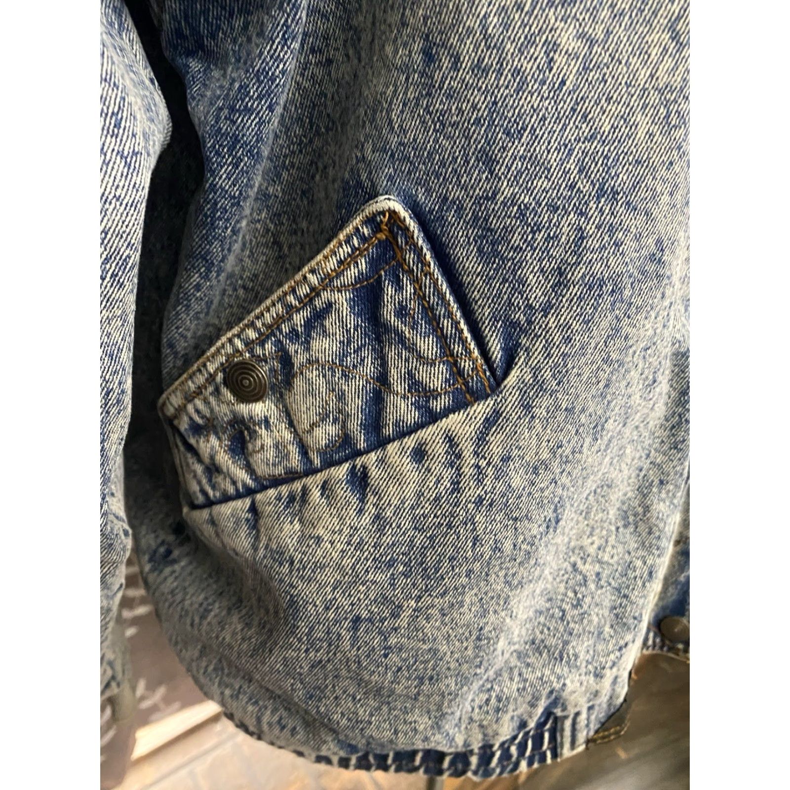 Vintage VINTAGE Current Seen Denim Jacket Bomber L, Women, Blue, Mid-Length, Lined, Embroidered, Button Zip Snap, 80s Retro, Casual Womens Jacket Size L / US 10 / IT 46 - 4 Thumbnail