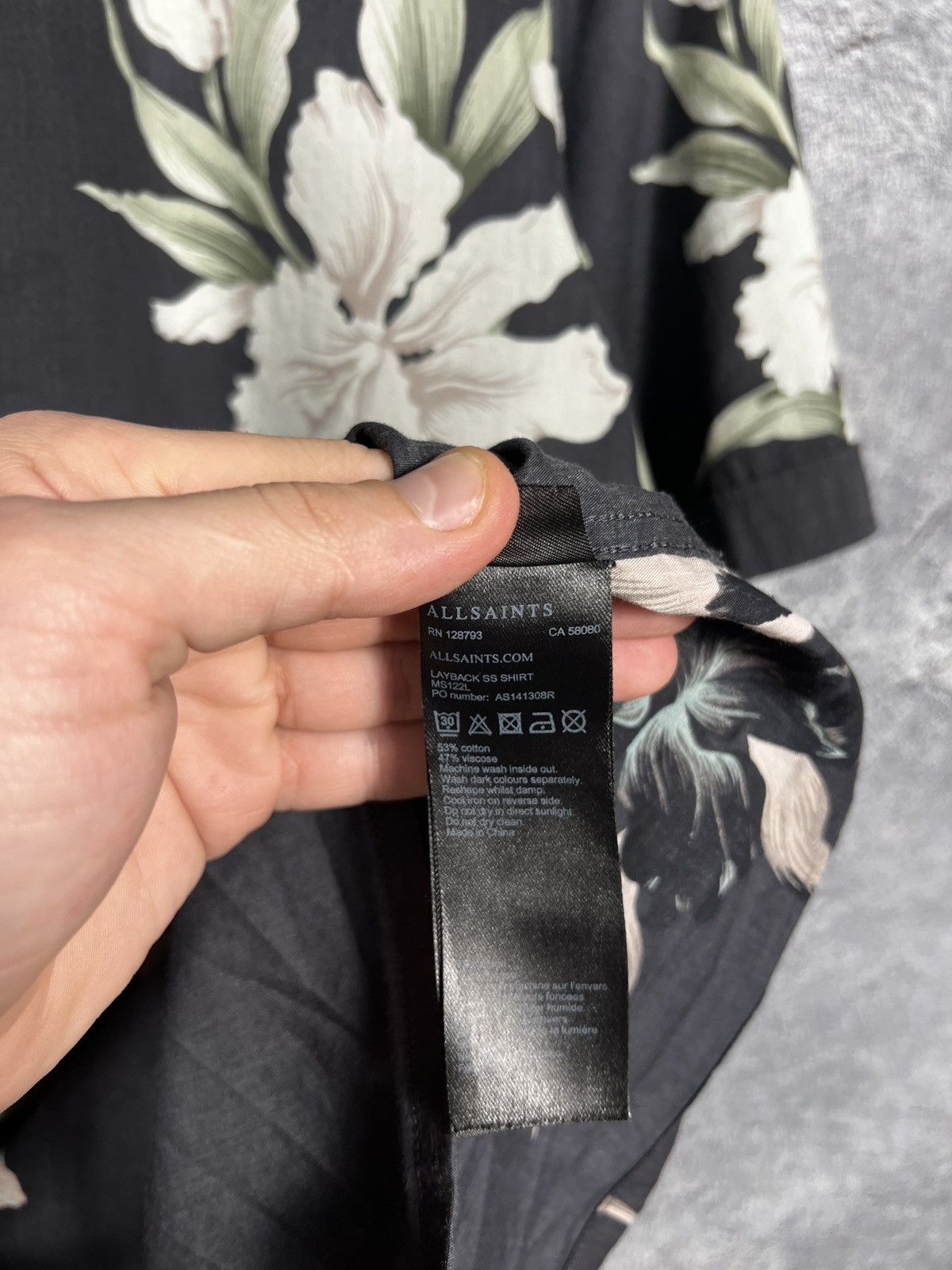 Allsaints Allsaints All Over Floral Print Hawaii Shirt Size Xl Size US XL / EU 56 / 4 - 8 Thumbnail