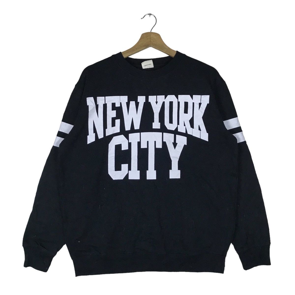 image of Vintage Lock Heaven New York City Spell Out Pullover Jumper in Black, Men's (Size Large)