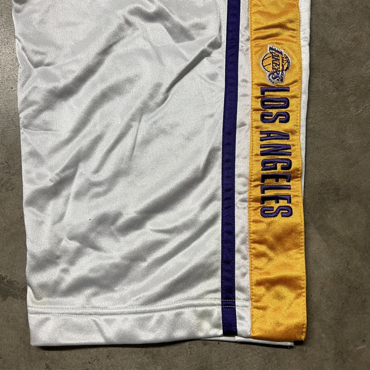 NBA × Nike × Vintage Vintage 2000’s NBA Los Angeles Lakers Warm-Up Track Pants Size US 36 / EU 52 - 5 Thumbnail
