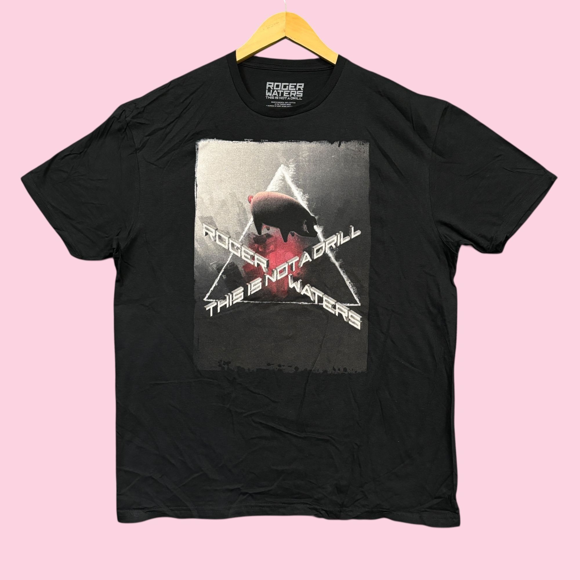 Band Tees Roger Waters This is Not a Drill Rock Tour Tee XL Size US XL / EU 56 / 4 - 1 Thumbnail