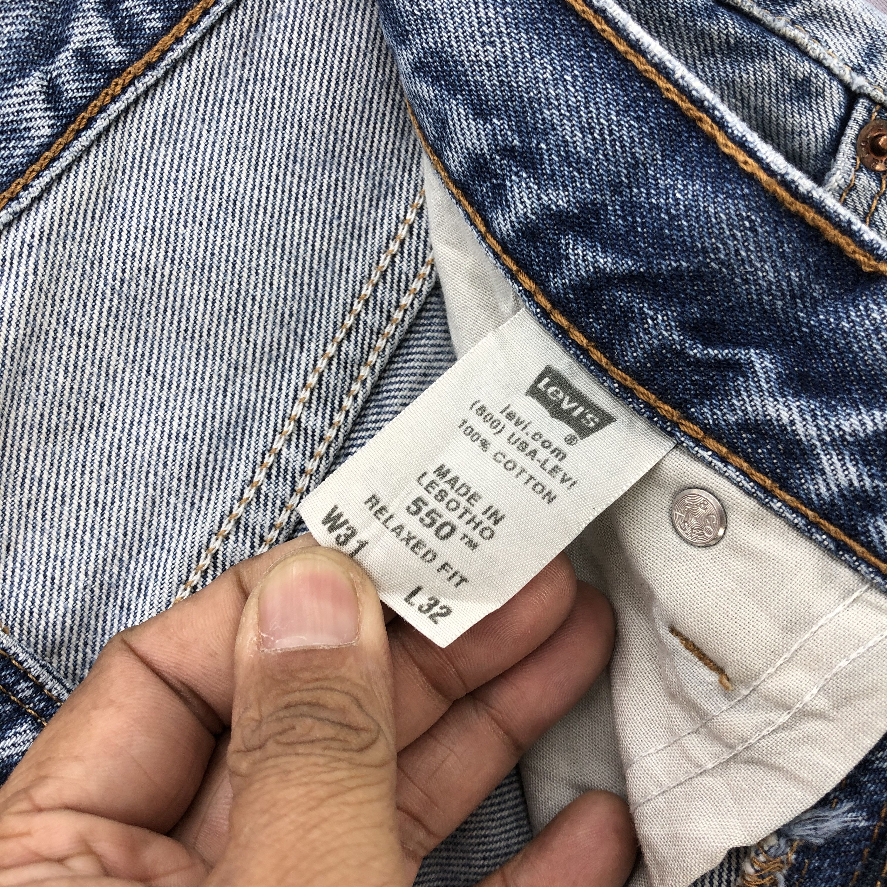 Levi's Vintage Y2K Levis 550 Jeans Levis Light Faded Ripped Denim Size US 30 / EU 46 - 9 Thumbnail
