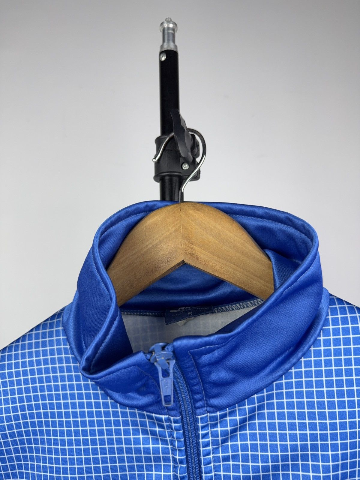 Nike Vintage Retro 80s Nike Sportswear Track Jacket UK Made S Size US S / EU 44-46 / 1 - 11 Thumbnail