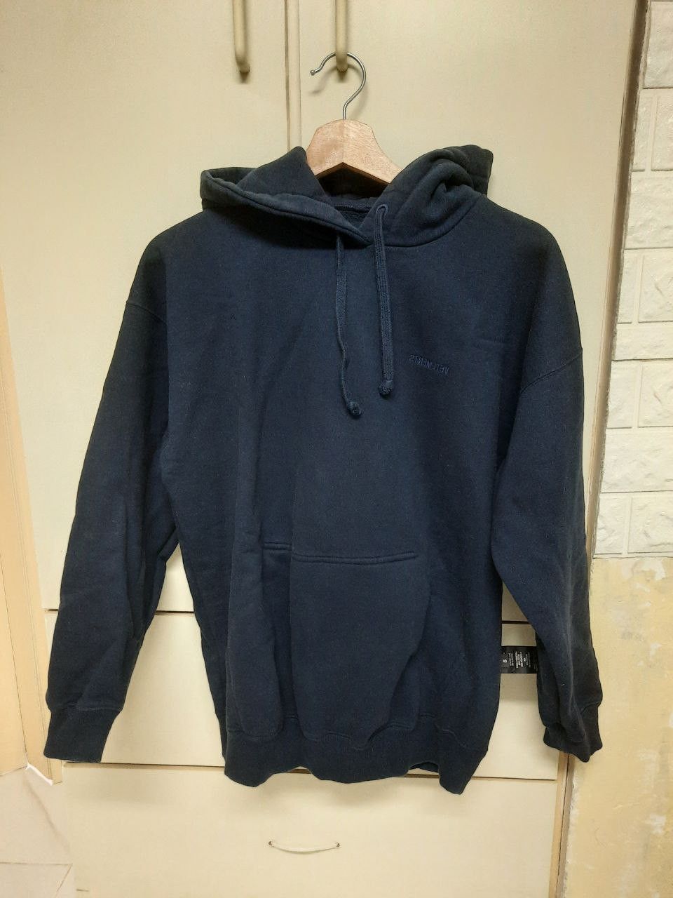 Vetements FW19 AW19 Inside Out Hoodie Size US S / EU 44-46 / 1 - 1 Thumbnail