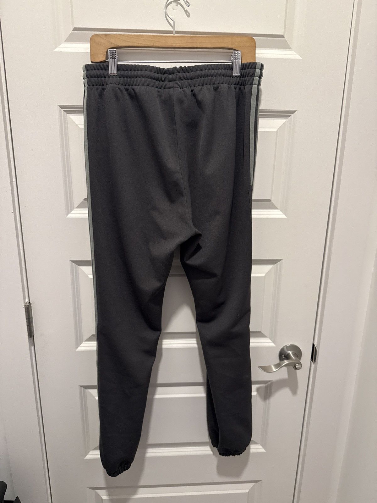 Adidas Adidas Yeezy Calabasas Sweatpants Grey Size US 32 / EU 48 - 2 Thumbnail