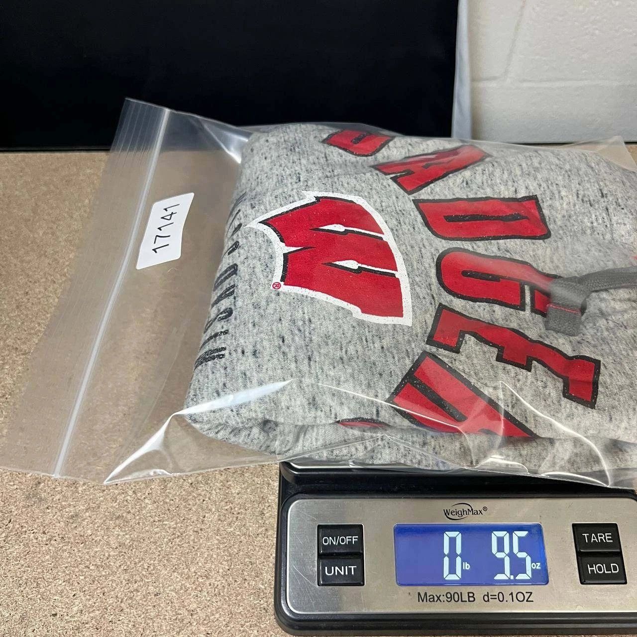 Other Wisconsin Badgers Hoodie Men Fanatics Pullover Long Sleeve L Size US L / EU 52-54 / 3 - 7 Thumbnail