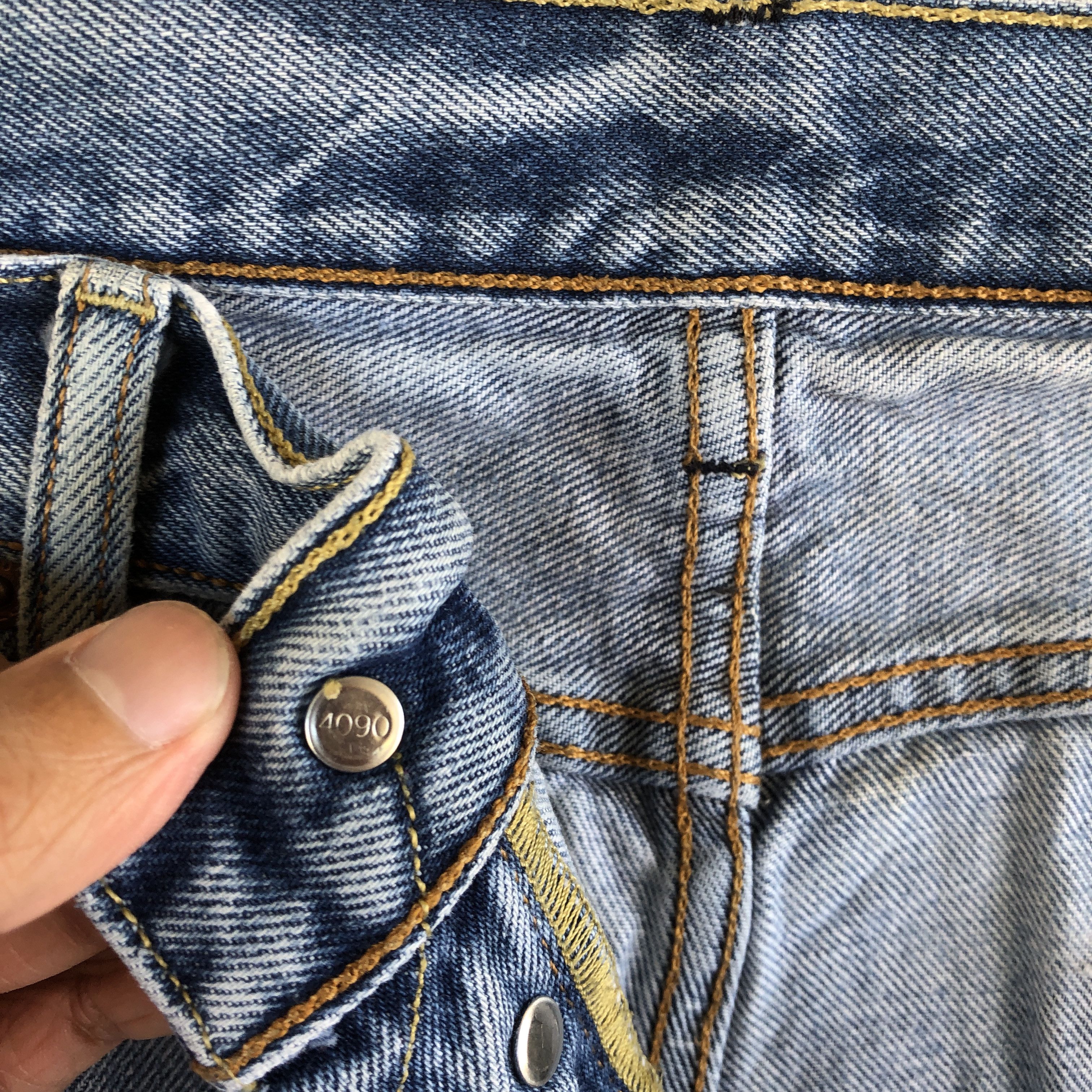 Levi's Vintage Levis 501 Distressed Jeans Bleach Light Wash Denim Size US 34 / EU 50 - 7 Thumbnail