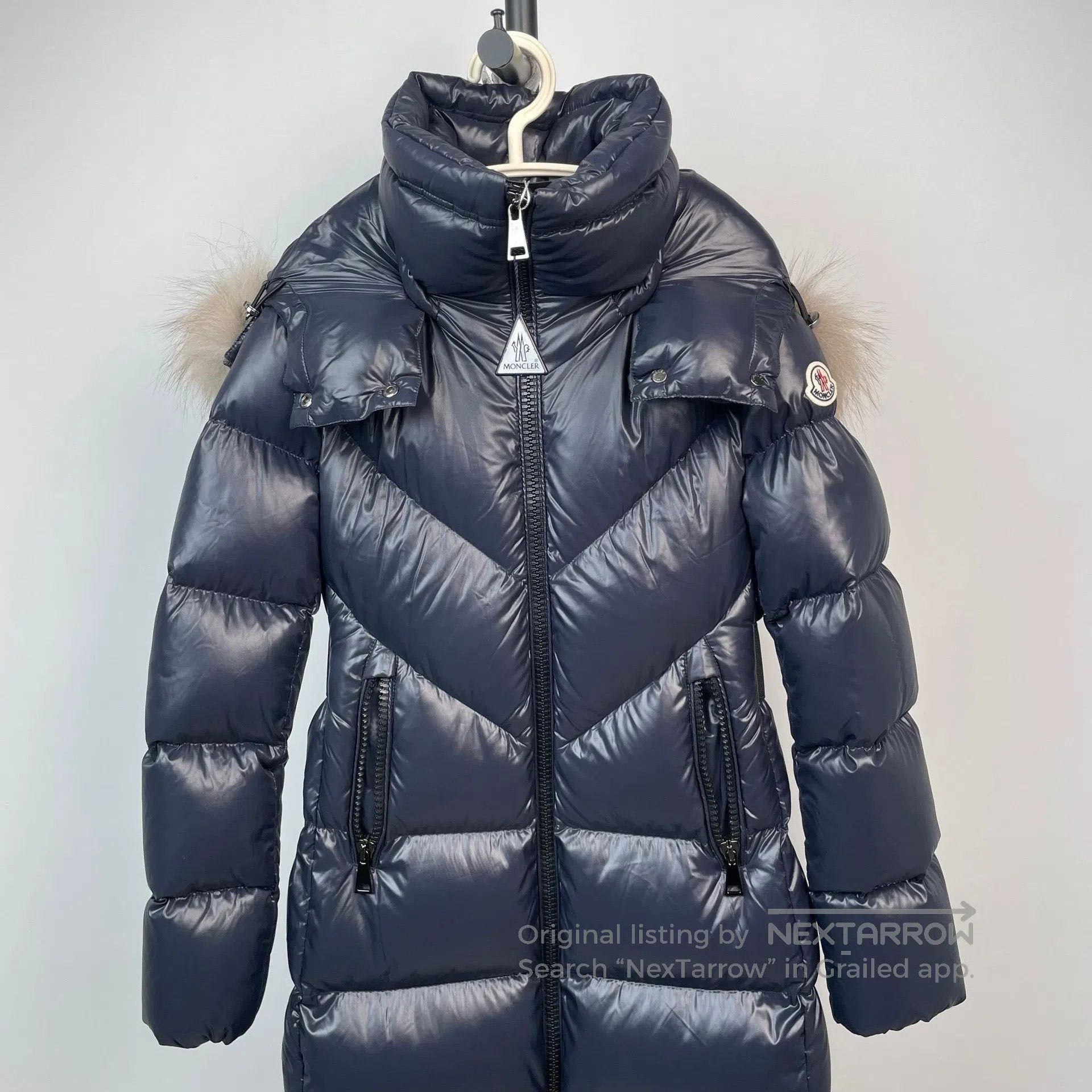 Moncler Moncler Deep blue V-stitched long down jacket with fur col Size XS / US 0-2 / IT 36-38 - 3 Thumbnail