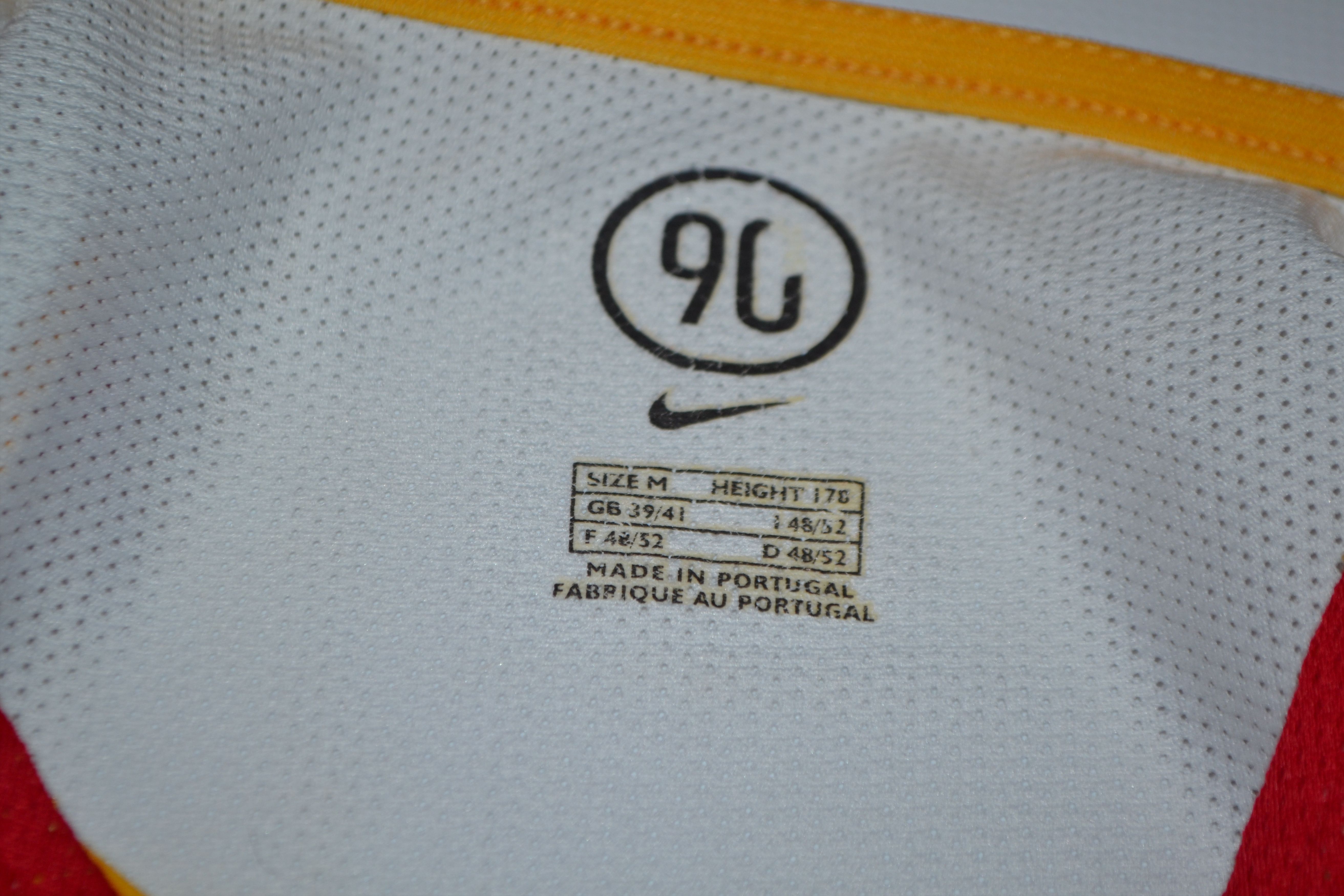Nike Arsenal London Vintage Home Shirt 2004 2005 Kit Jersey Size US M / EU 48-50 / 2 - 3 Thumbnail