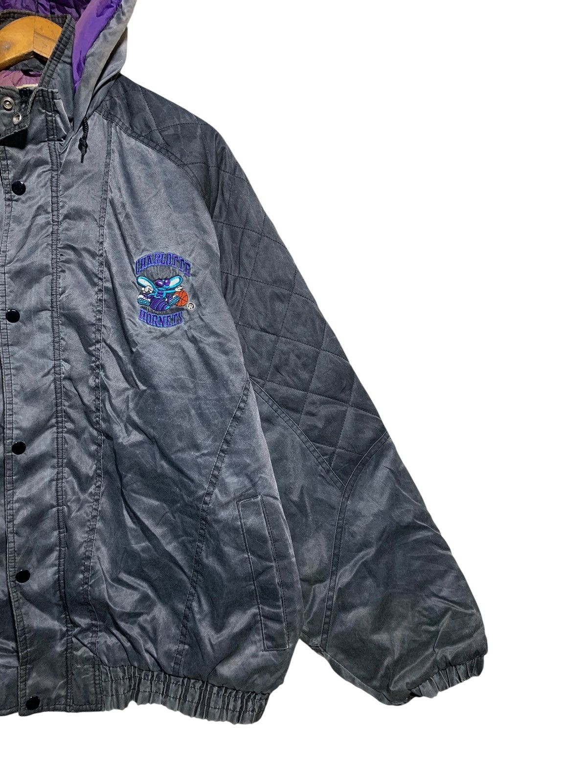 NBA 🔥VTG CHARLOTTE HORNETS NBA HOODIE JACKETS Size US L / EU 52-54 / 3 - 7 Thumbnail