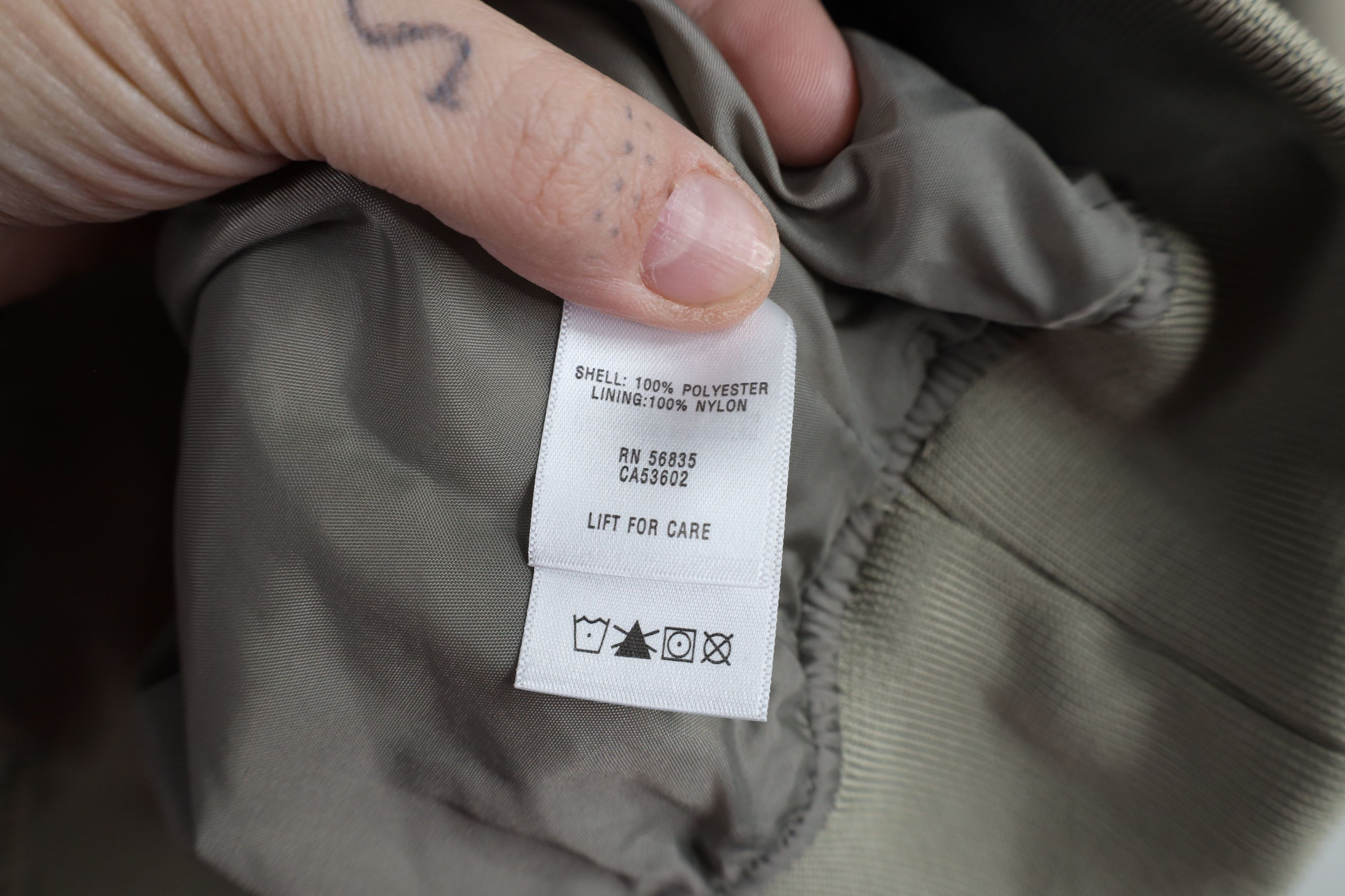 Cabelas × Vintage Vintage Cabelas Spell Out Pullover Windbreaker Jacket Beige Size US L / EU 52-54 / 3 - 10 Thumbnail
