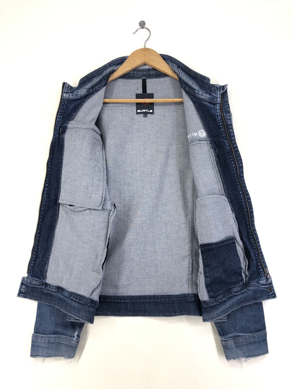Japanese Brand Vintage Burtle Distressed Denim Workwear Jacket Size US L / EU 52-54 / 3 - 3 Thumbnail