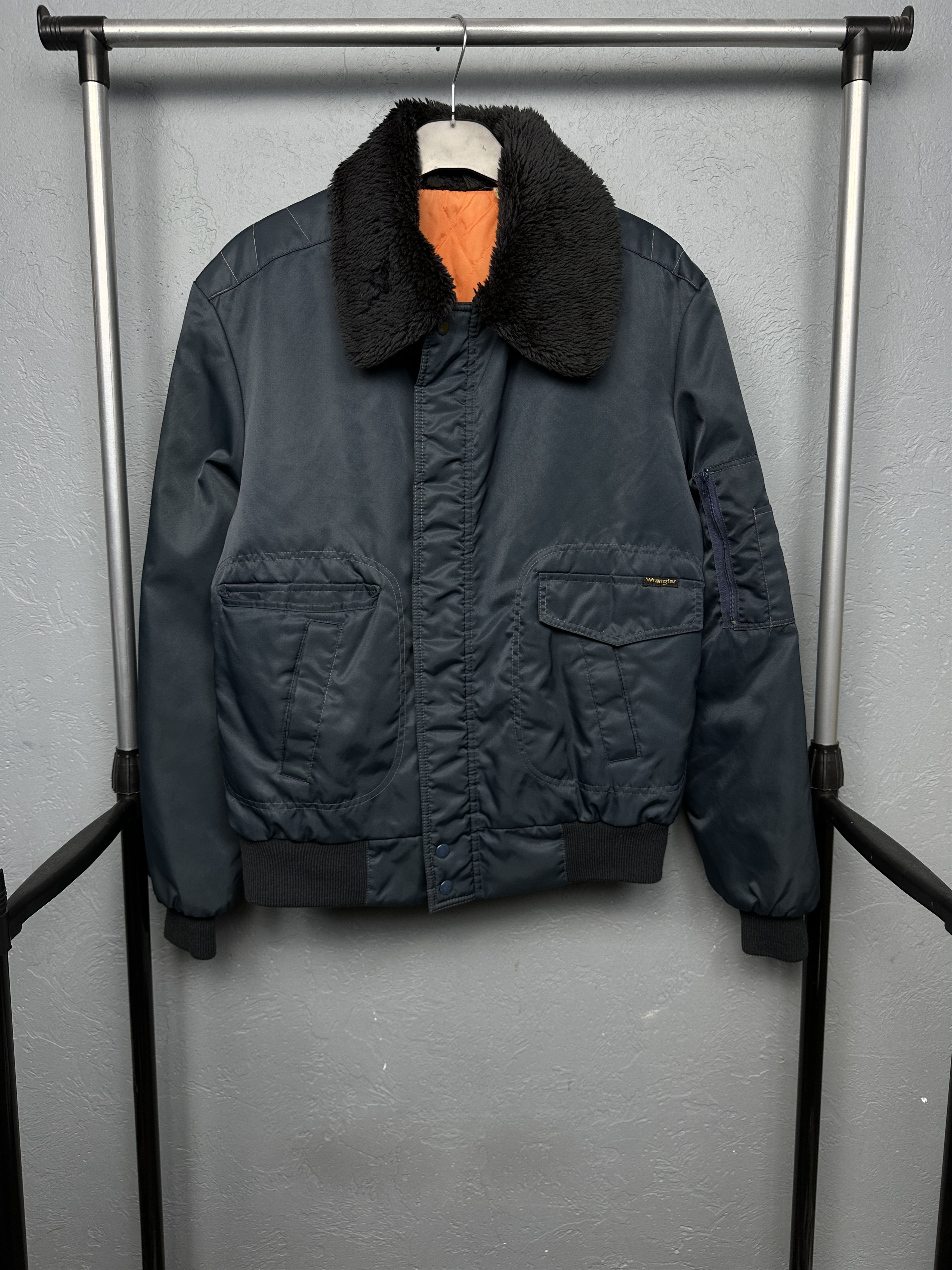 Wrangler Wrangler Vintage Pilot Nylon Bomber Jacket MA1 Size US L / EU 52-54 / 3 - 1 Thumbnail