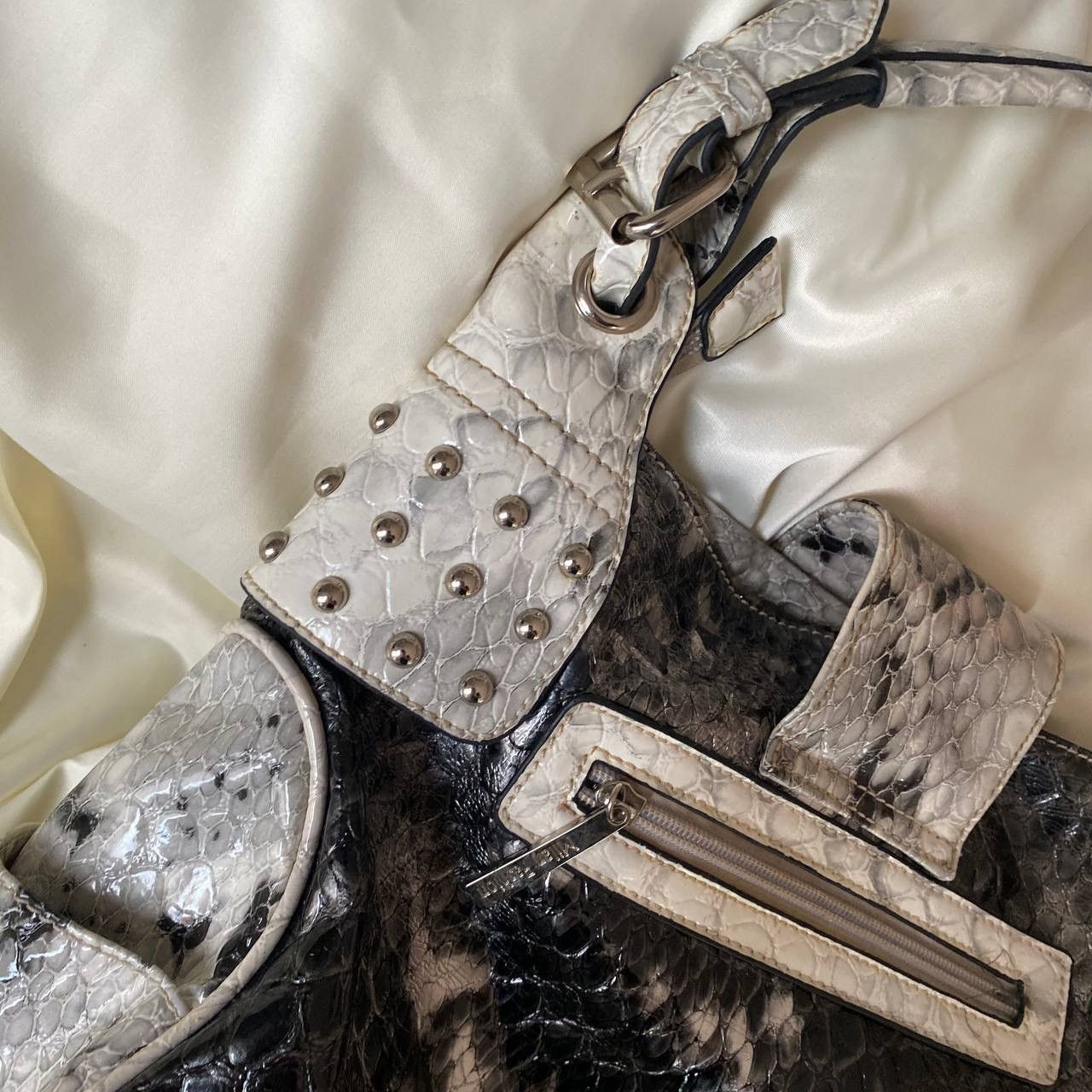 Vintage Vintage silver leather shoulder bag Size ONE SIZE - 6 Thumbnail