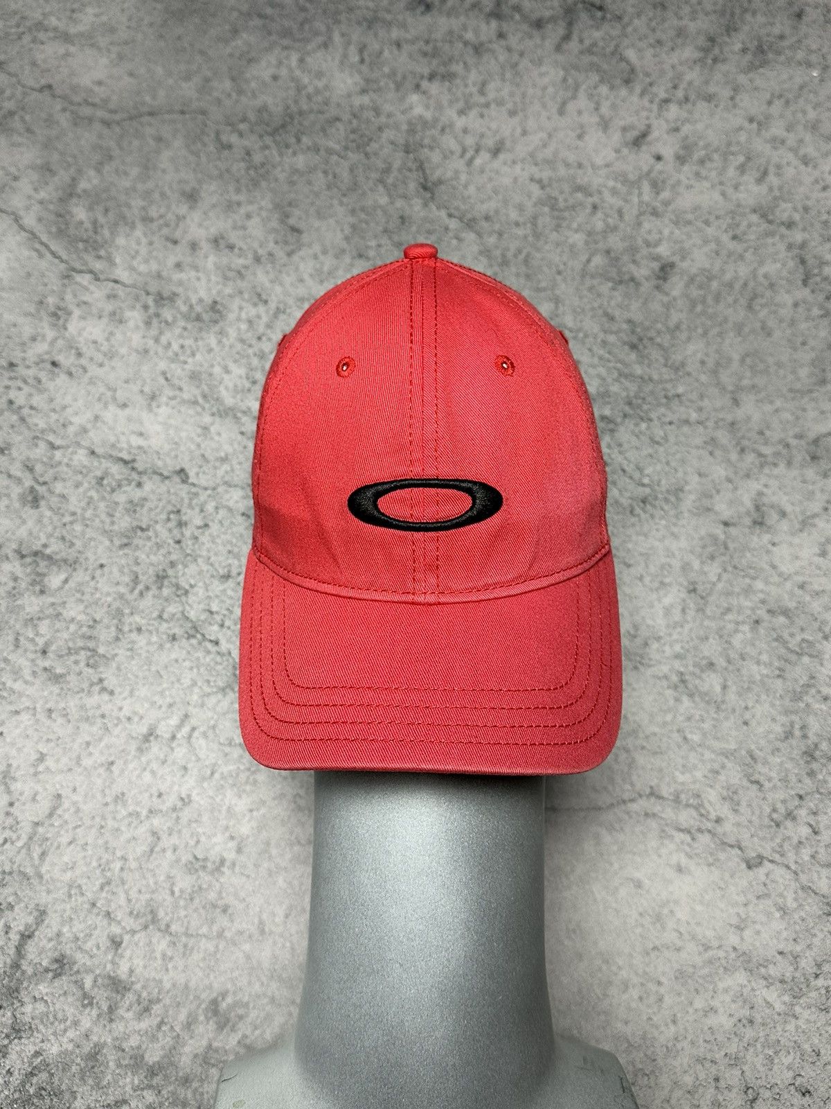 Oakley Vintage Oakley Embroidered Logo Cap Hat Size ONE SIZE - 1 Thumbnail