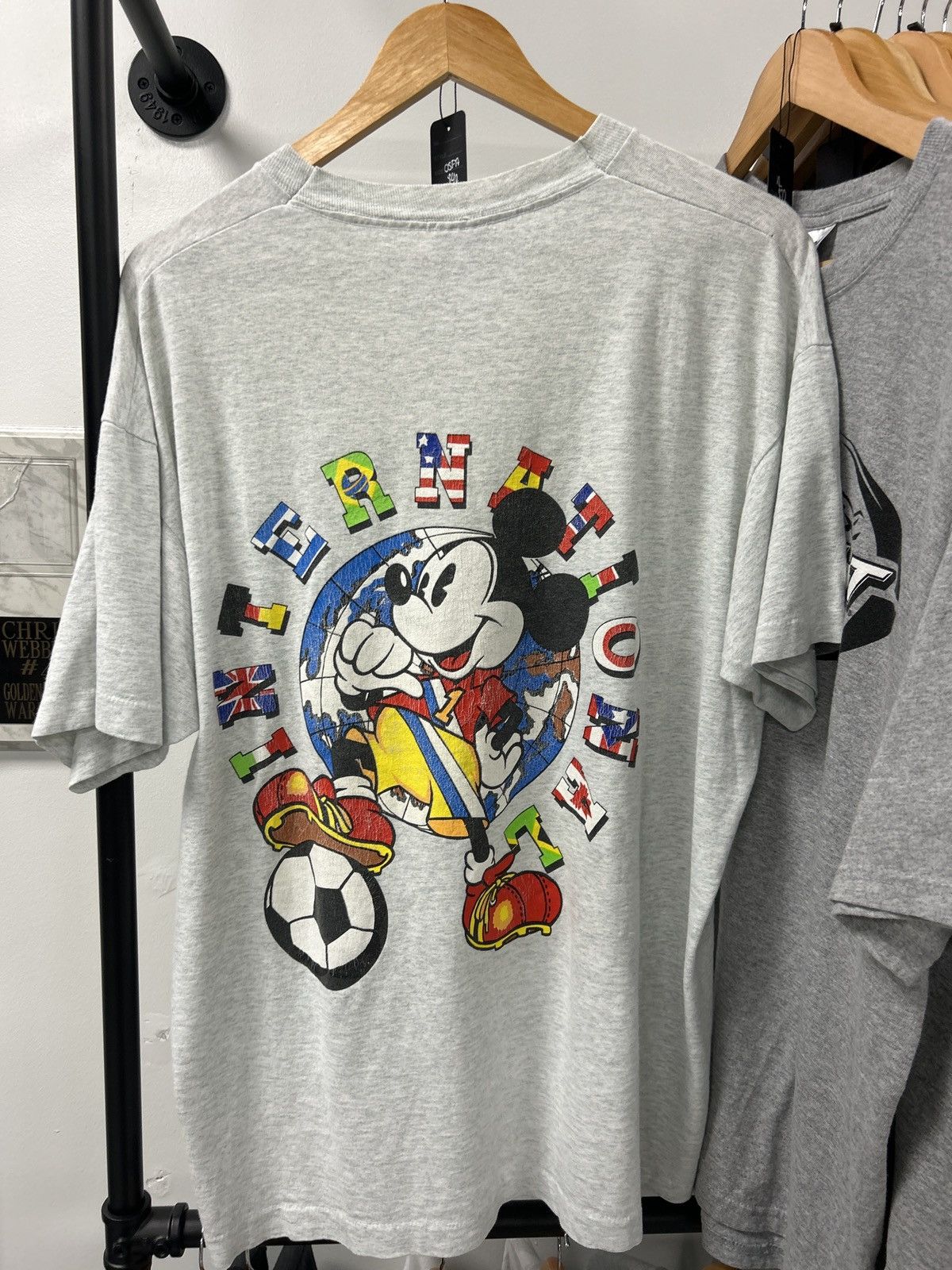 Mickey Mouse × Vintage International Soccer Mickey Mouse Tee Size US L / EU 52-54 / 3 - 1 Thumbnail