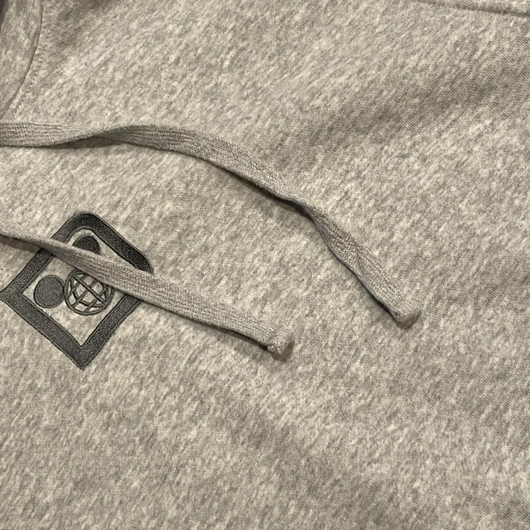 Disney Disney Hoodie Mens XL Pullover Gray Fleece Mickey Mouse Walt Disney World Castle 1971 Logo Graphic Print Hooded Pockets Size US XL / EU 56 / 4 - 6 Thumbnail