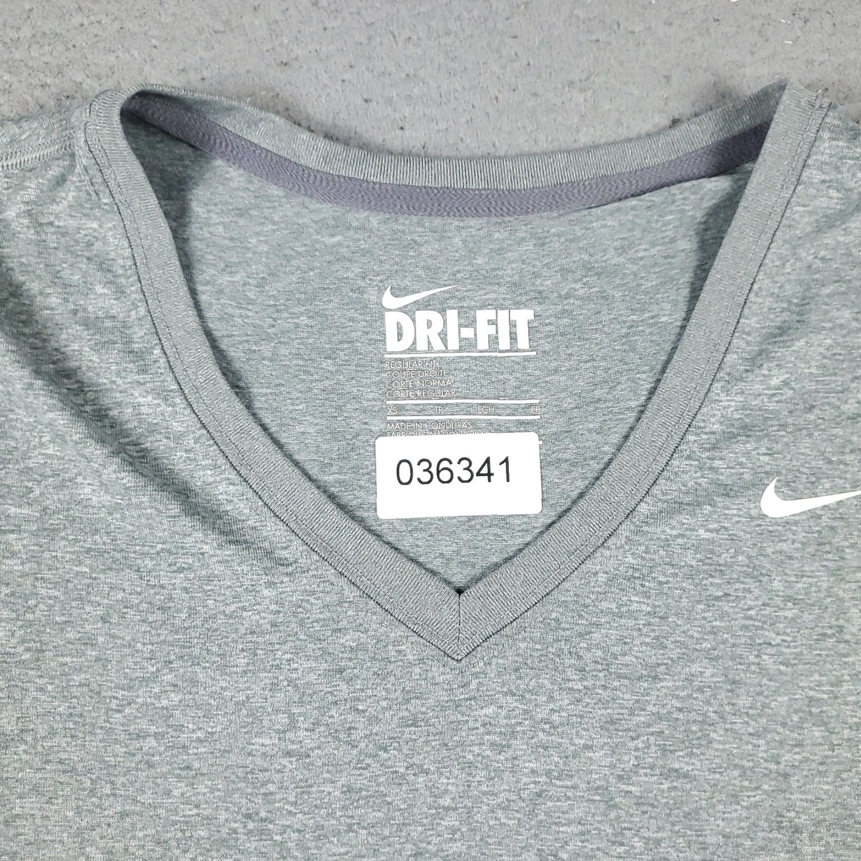 Nike NIKE T Shirt Womens XS Gray Swoosh Casual Short Sleeve Crew Neck Pullover Regular Fit Baseball American Classic Sports Shirt Womens XS Gray Size XS / US 0-2 / IT 36-38 - 3 Thumbnail