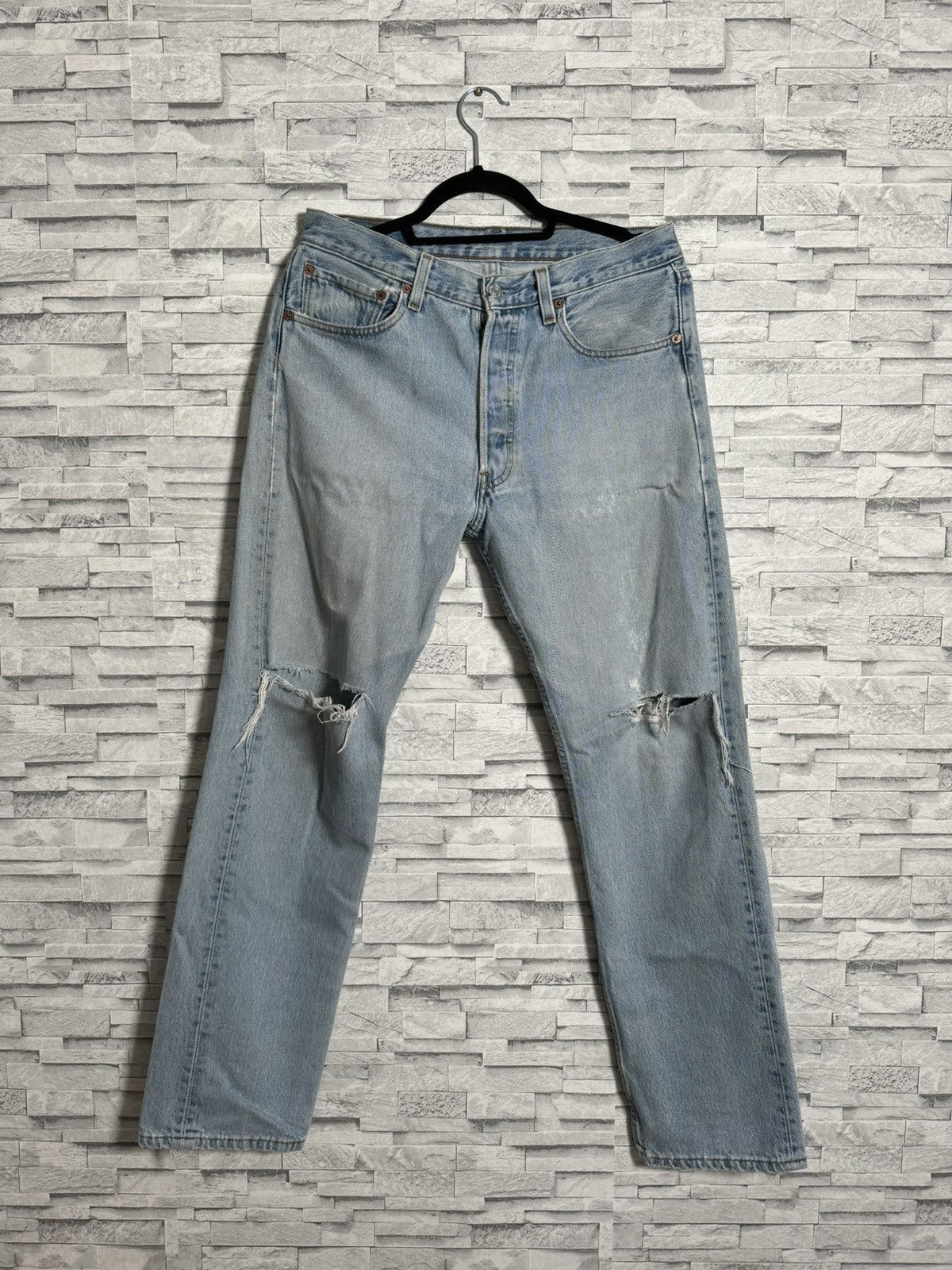 image of Levis Vintage Levi’S 501 Light Blue Wash Distressed Thrashed 30/32, Men's