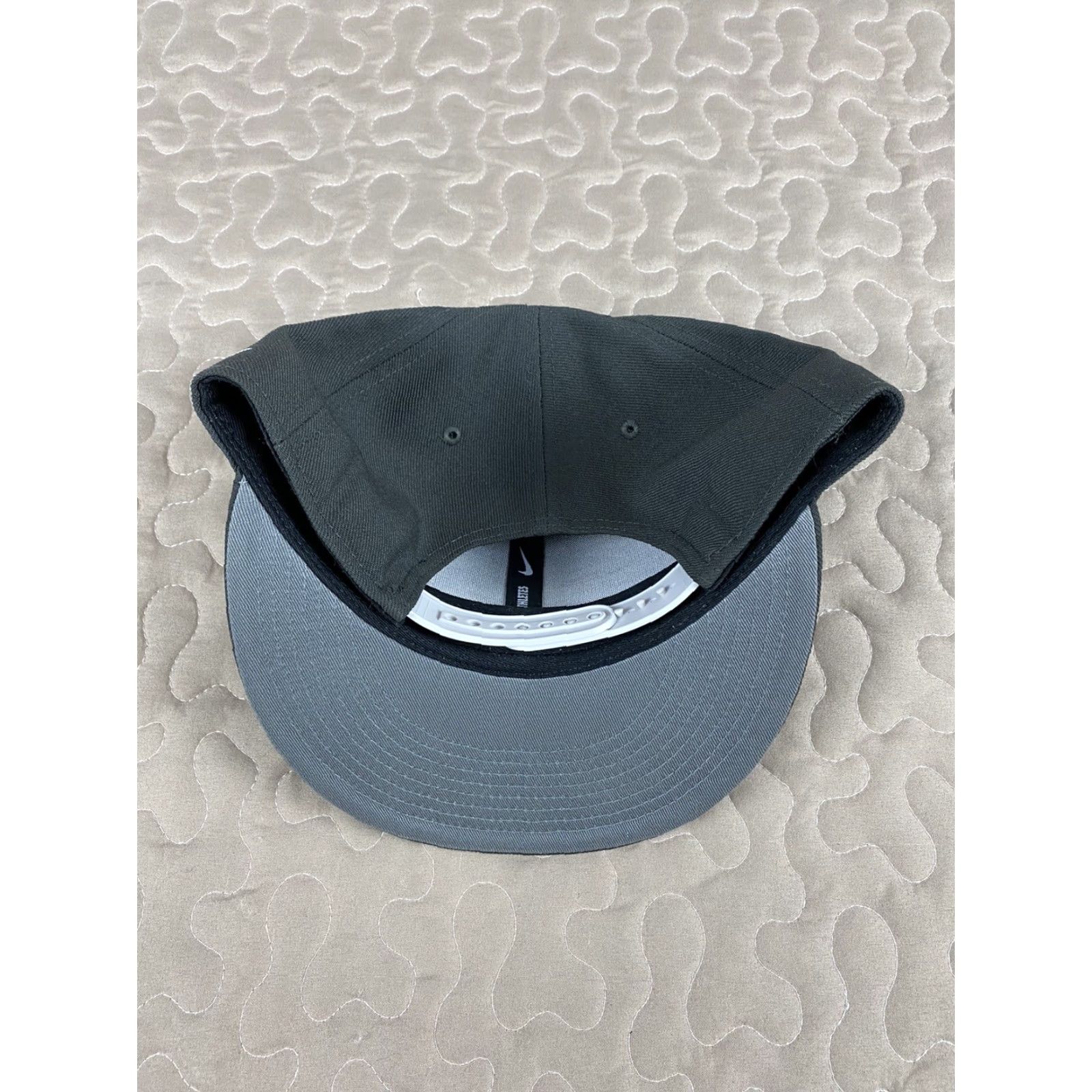 Nike Kyrie Irving Nike Air Snapback Hat Cap Mens Adjustable Two Tone Gray Basketball Size ONE SIZE - 3 Thumbnail