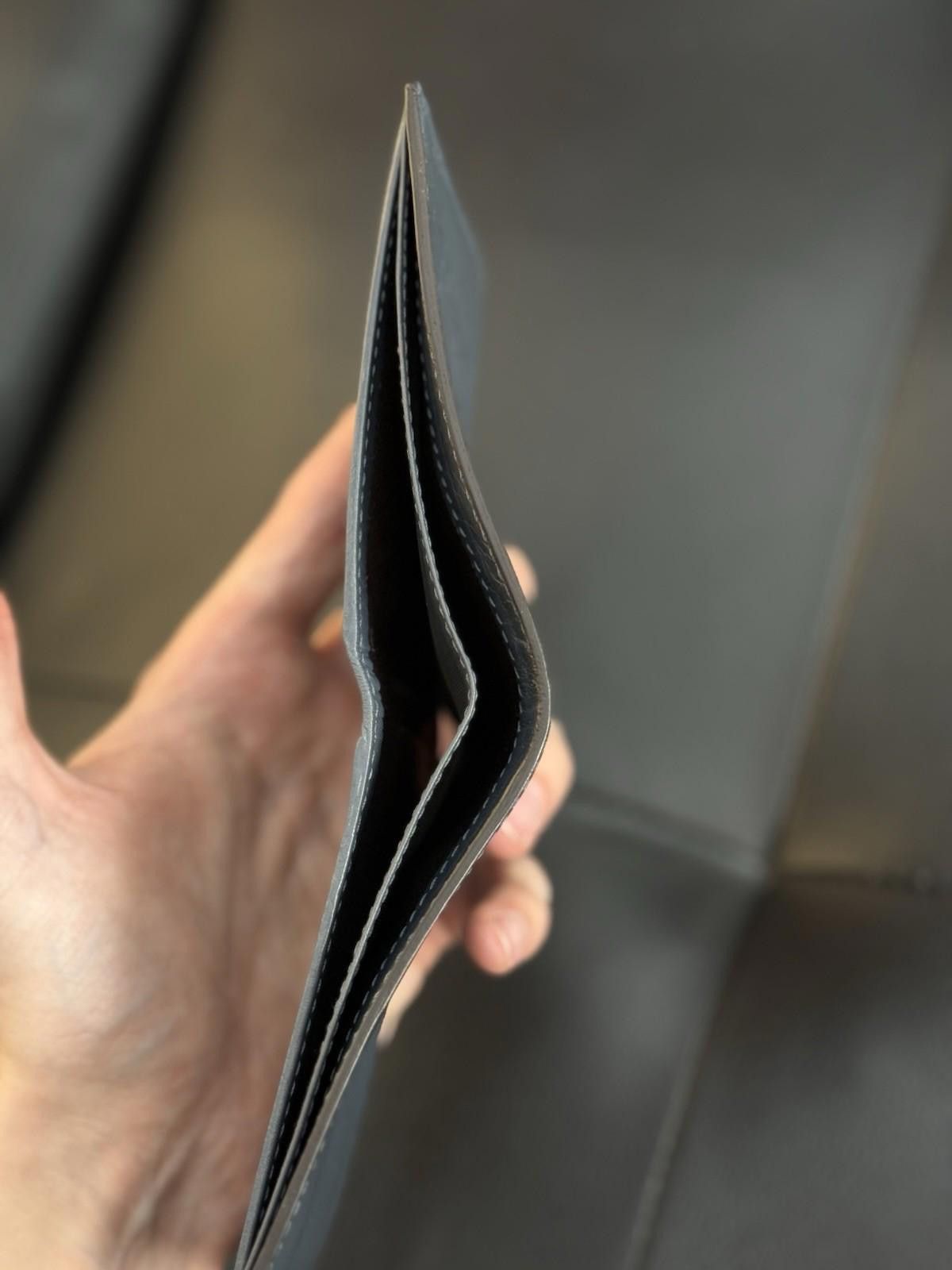 Gucci GUCCI Bifold Wallet Leather Authentic Box $595 Retail Grey Size ONE SIZE - 8 Thumbnail