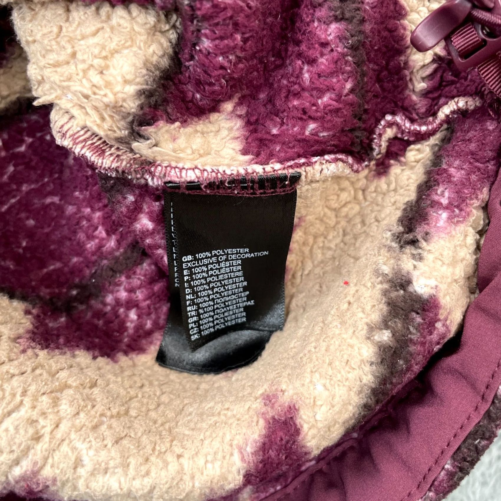 The North Face VINTAGE The North Face Jacket Women Small Red Sherpa Fleece Coat Pullover Hoodie Aztec Print Size S / US 4 / IT 40 - 4 Thumbnail