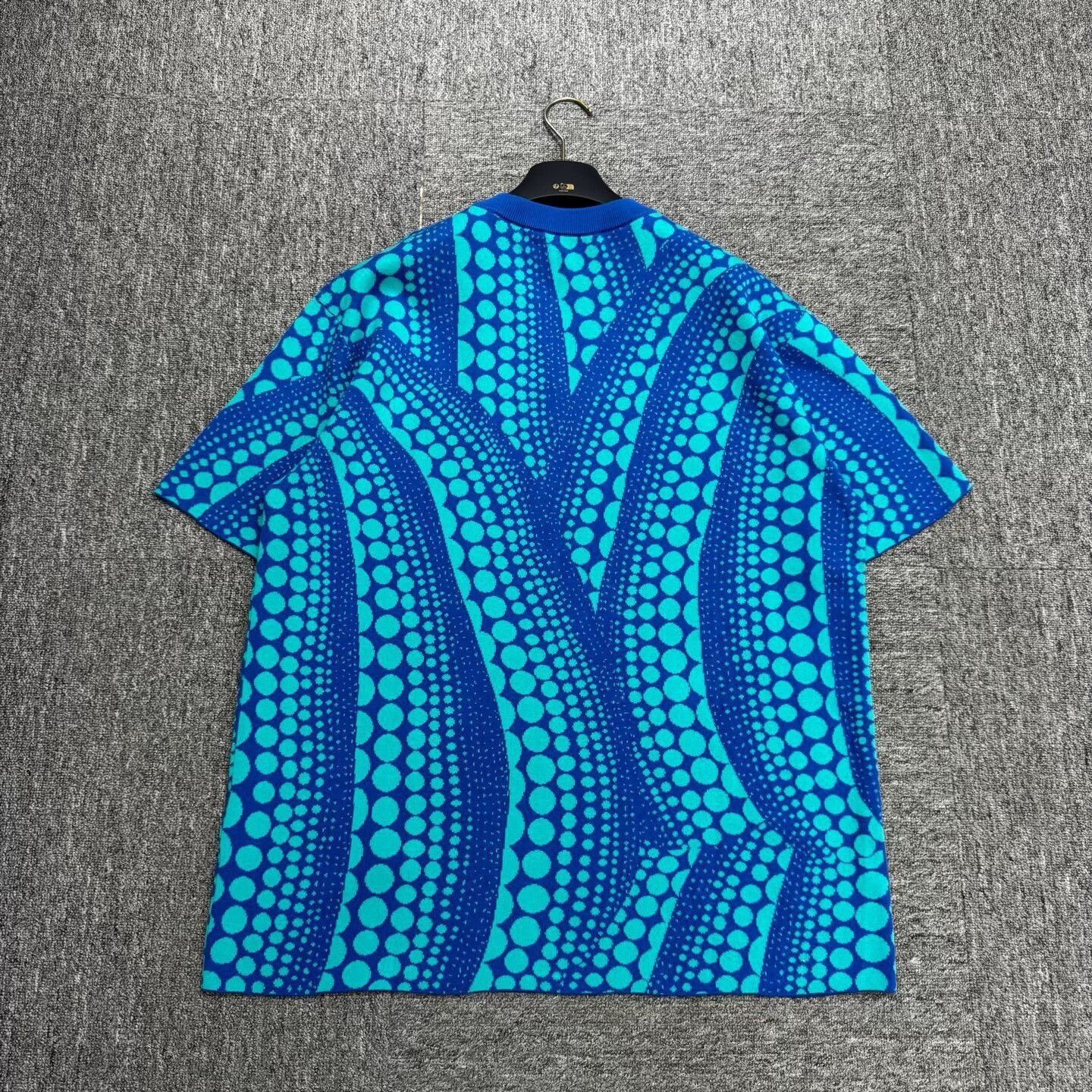 Louis Vuitton louis vuitton blue dot knit short sleeve. Size US L / EU 52-54 / 3 - 2 Thumbnail