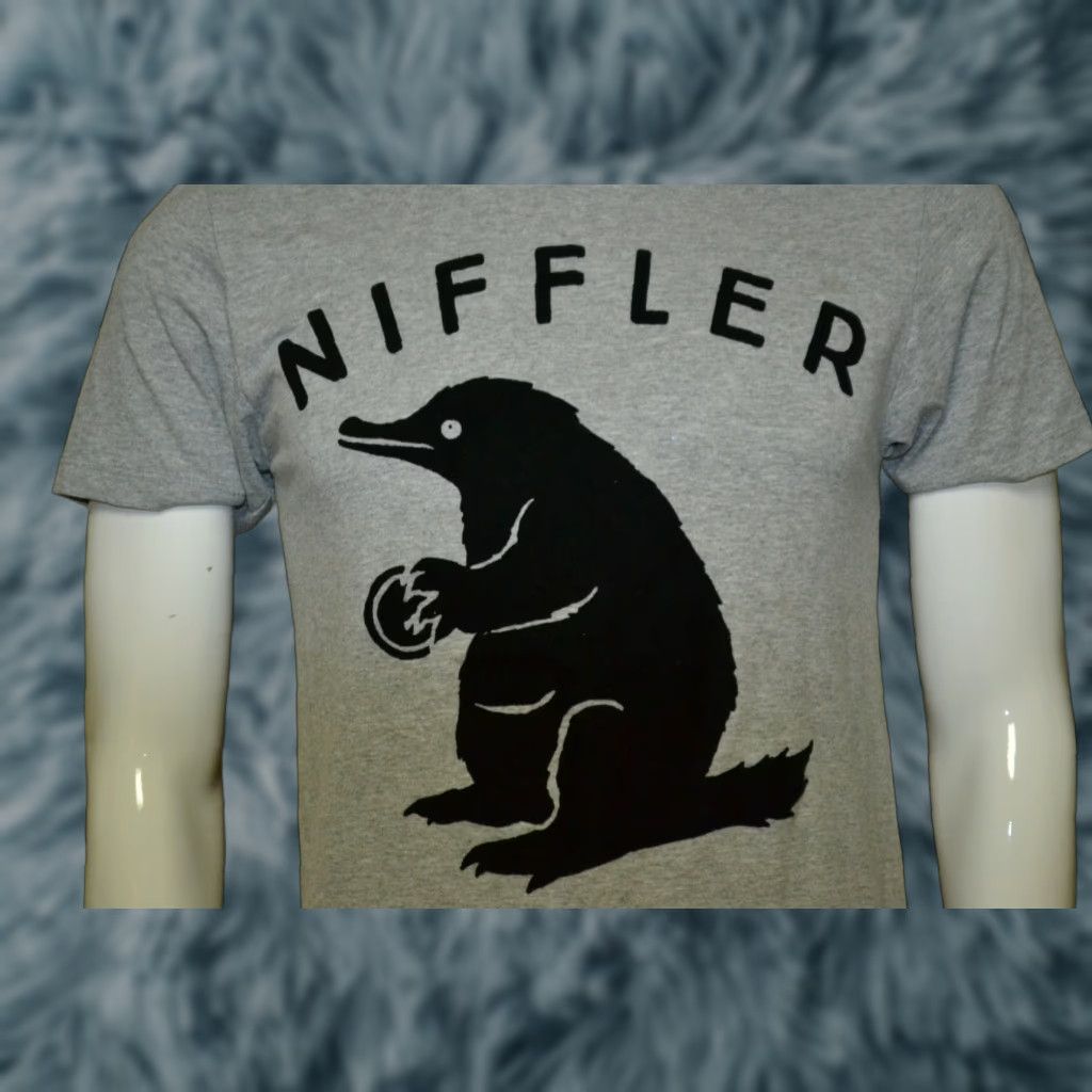 Vintage Crimes of the Grinderwald T-Shirt Mens Small Gray Niffler Short Sleeve Graphic Tee Harry Potter Might be Niffler Theme 90s? Size US S / EU 44-46 / 1 - 1 Thumbnail