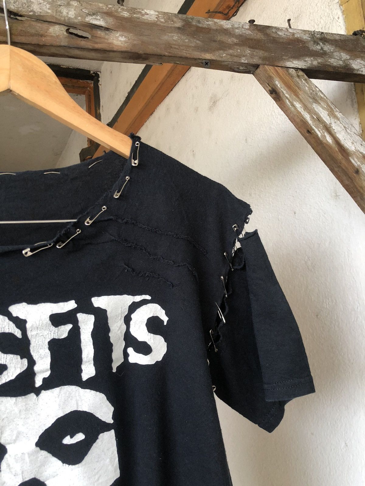 Misfits Rare Vintage Misfits Bondage Punk Distressed Tshirt Size US S / EU 44-46 / 1 - 6 Thumbnail
